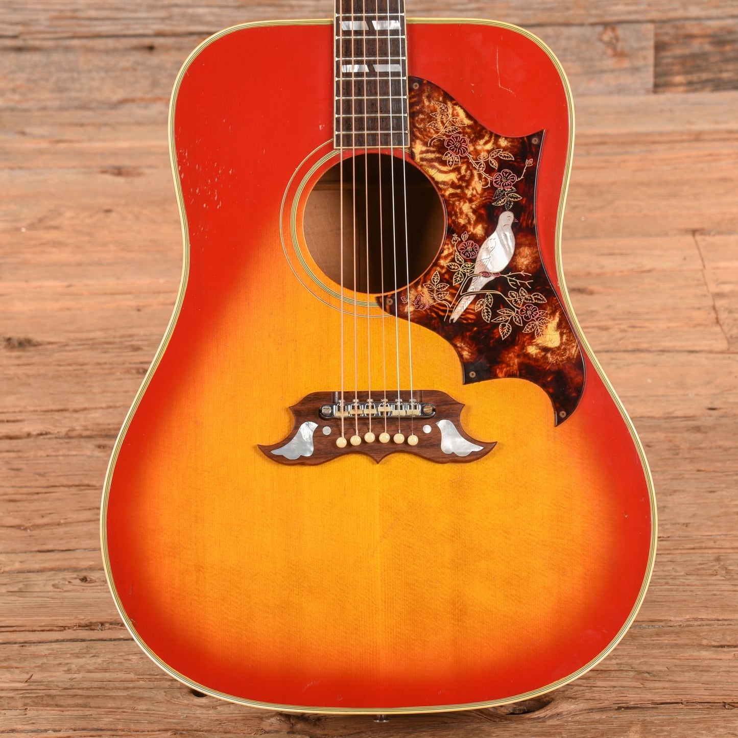 Gibson Dove Sunburst 1968
