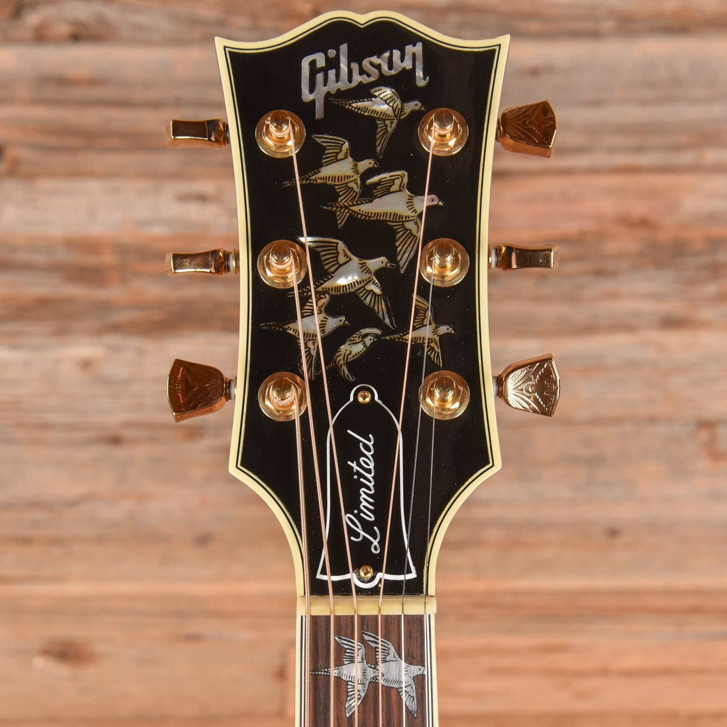 Gibson Doves in Flight Transparent Blue 2017