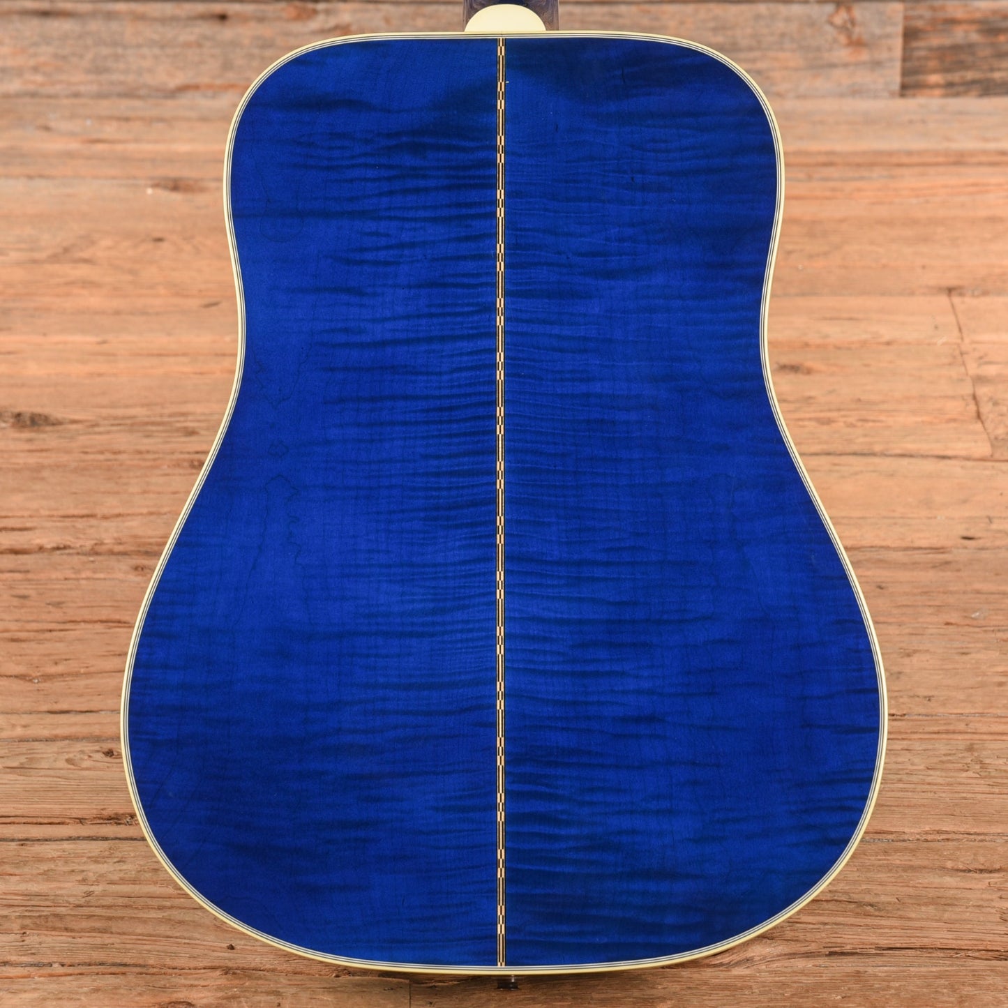 Gibson Doves in Flight Transparent Blue 2017