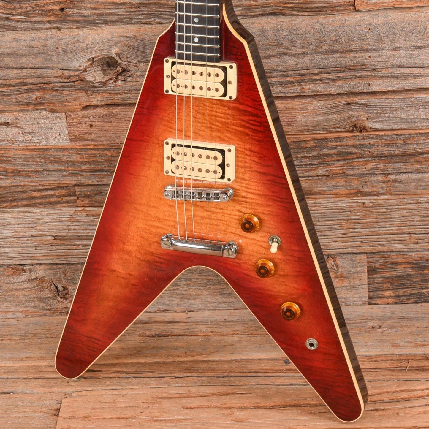 Gibson The V Sunburst 1981