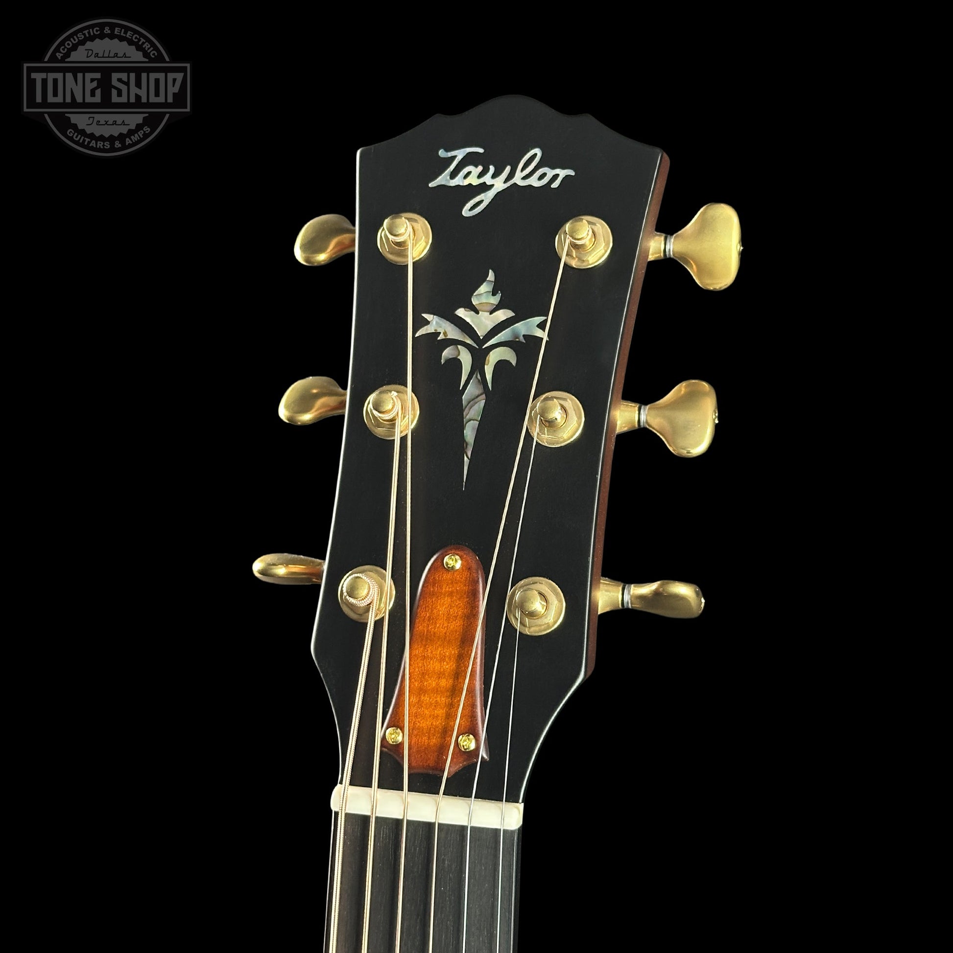 Taylor Custom Gold Label Super Auditorium Honey Sunburst w/case