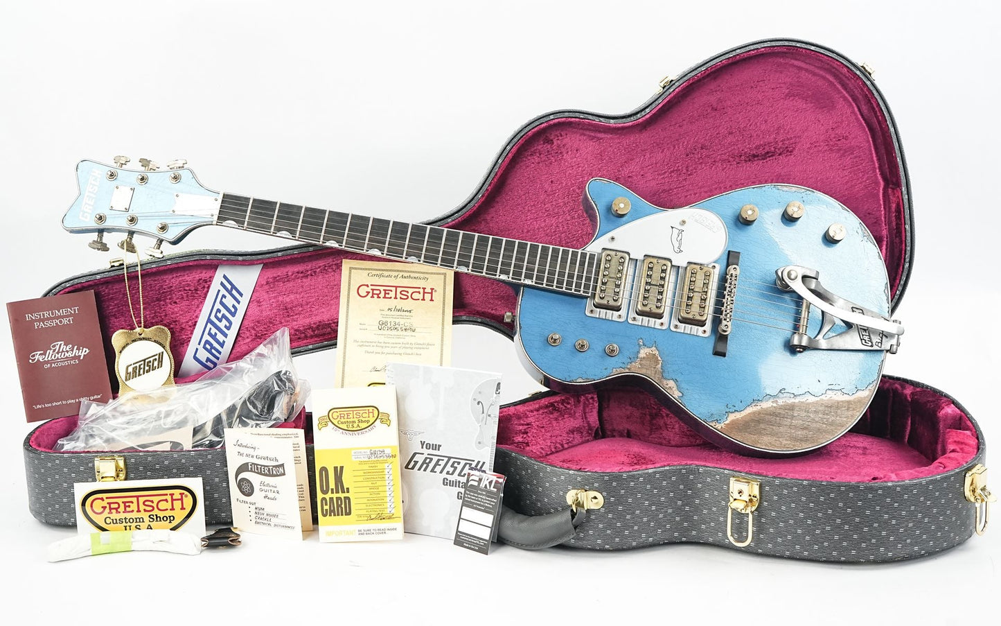 Gretsch Custom Shop G6134T Heavy Relic Lake Placid Blue Chad Henrichsen Masterbuilt
