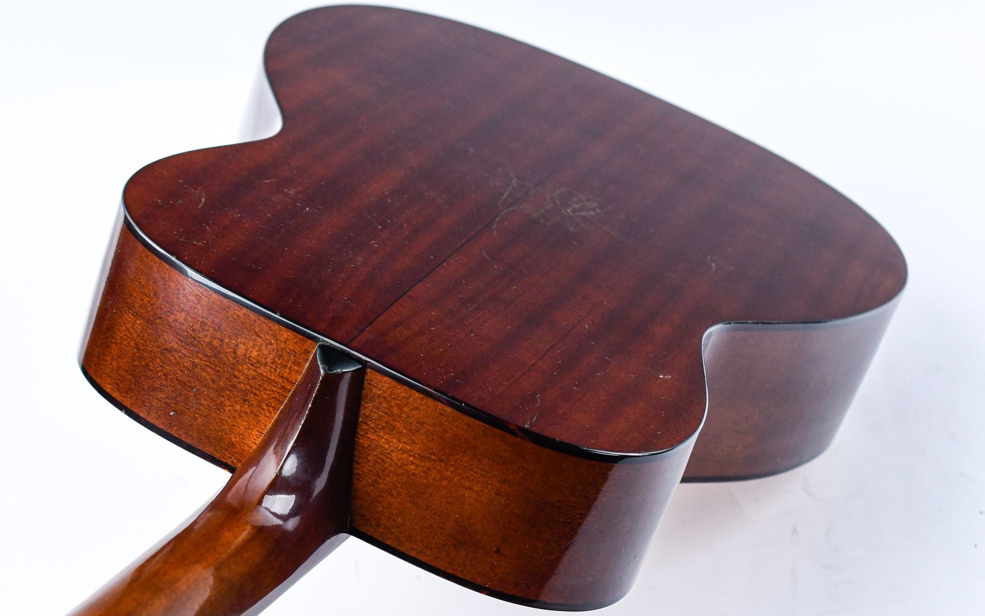 Atkin Essential 000 14 Fret Heavy Aged