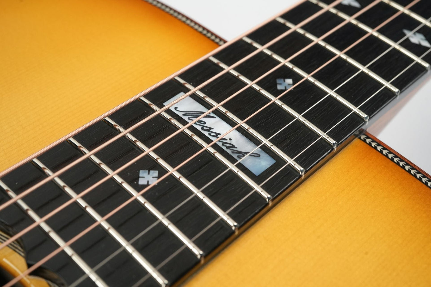 Maton Messiah EM100 808 Sunburst