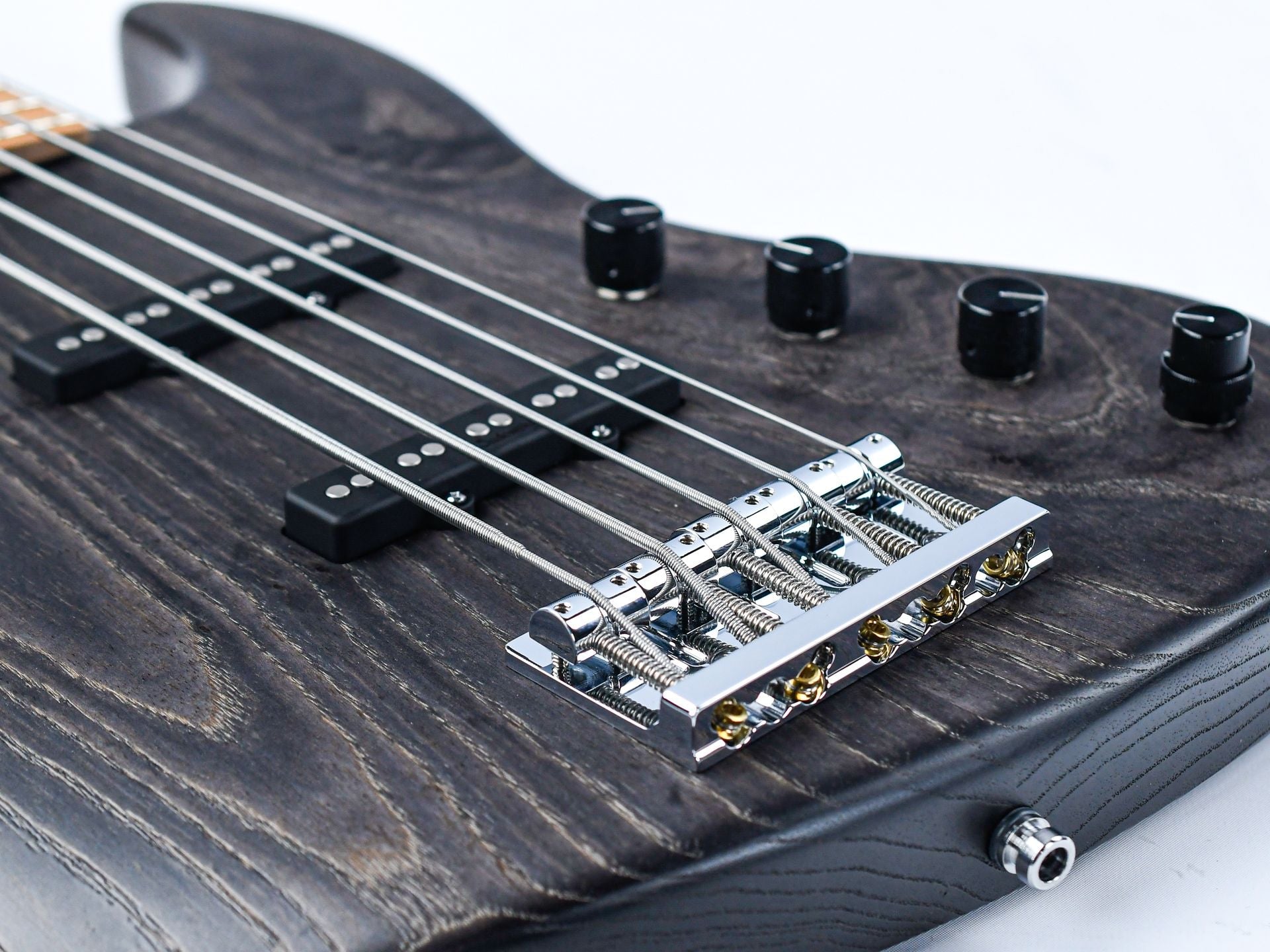 Sadowsky MasterBuilt 21 Fret Standard J/J Bass Swamp Ash Body 5-String Black Transparent Satin