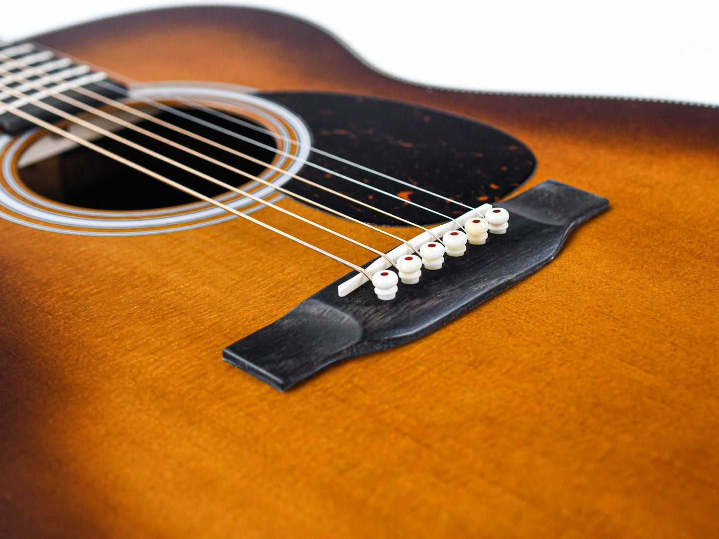Martin OM28 Standard Refresh Ambertone