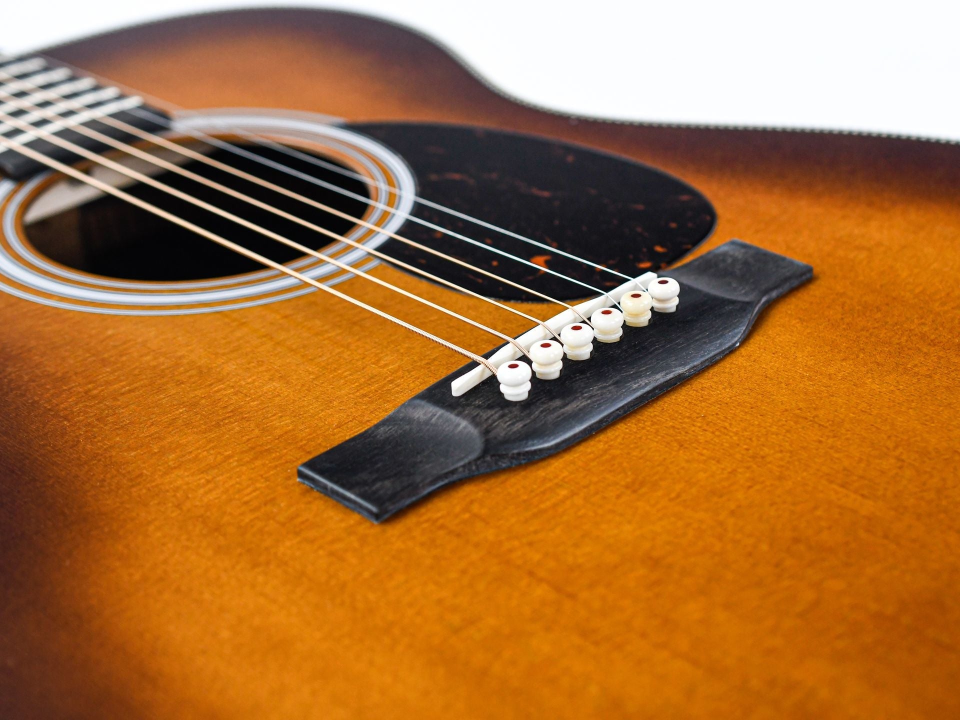 Martin OM28 Standard Refresh Ambertone