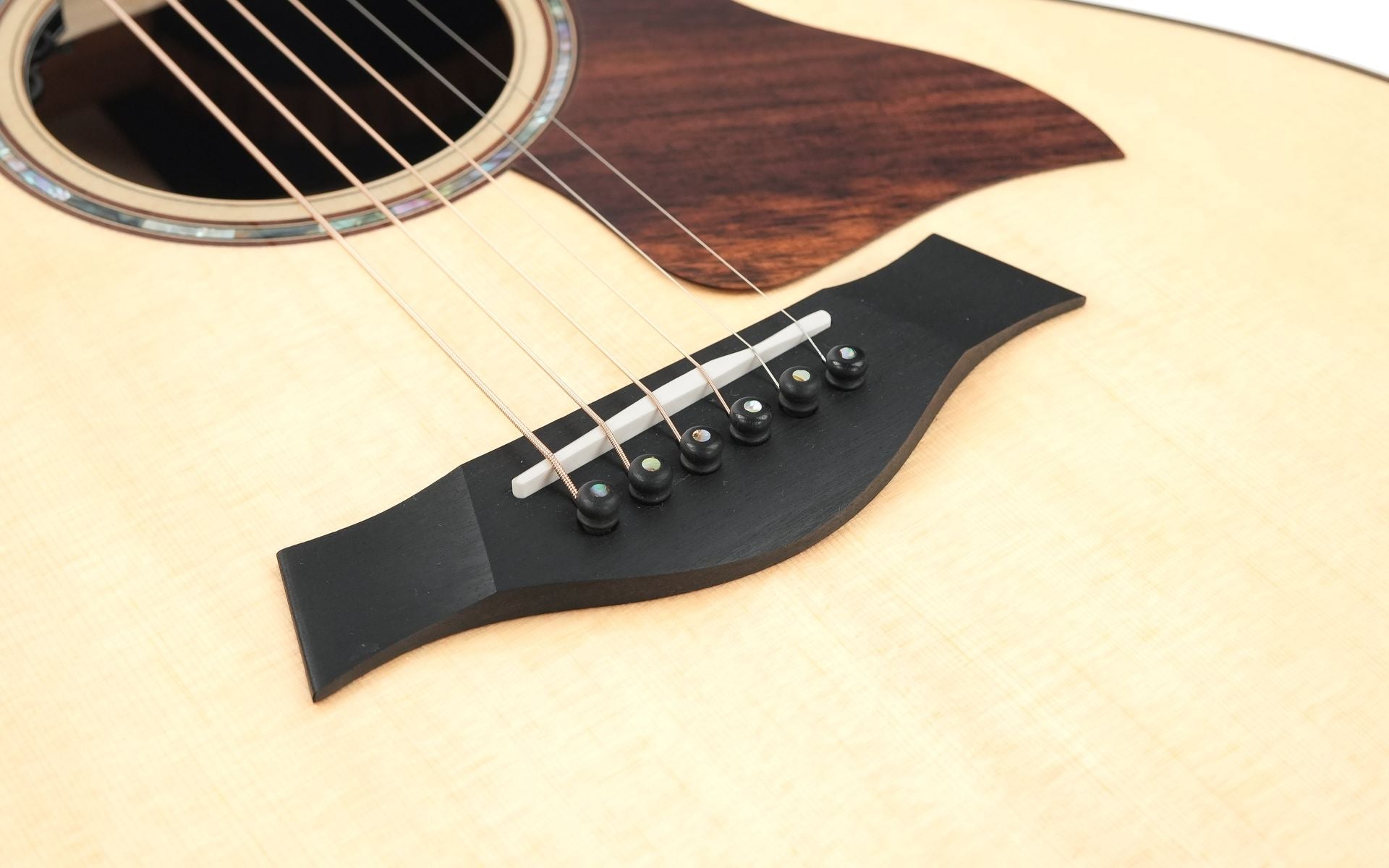 Taylor 814ce