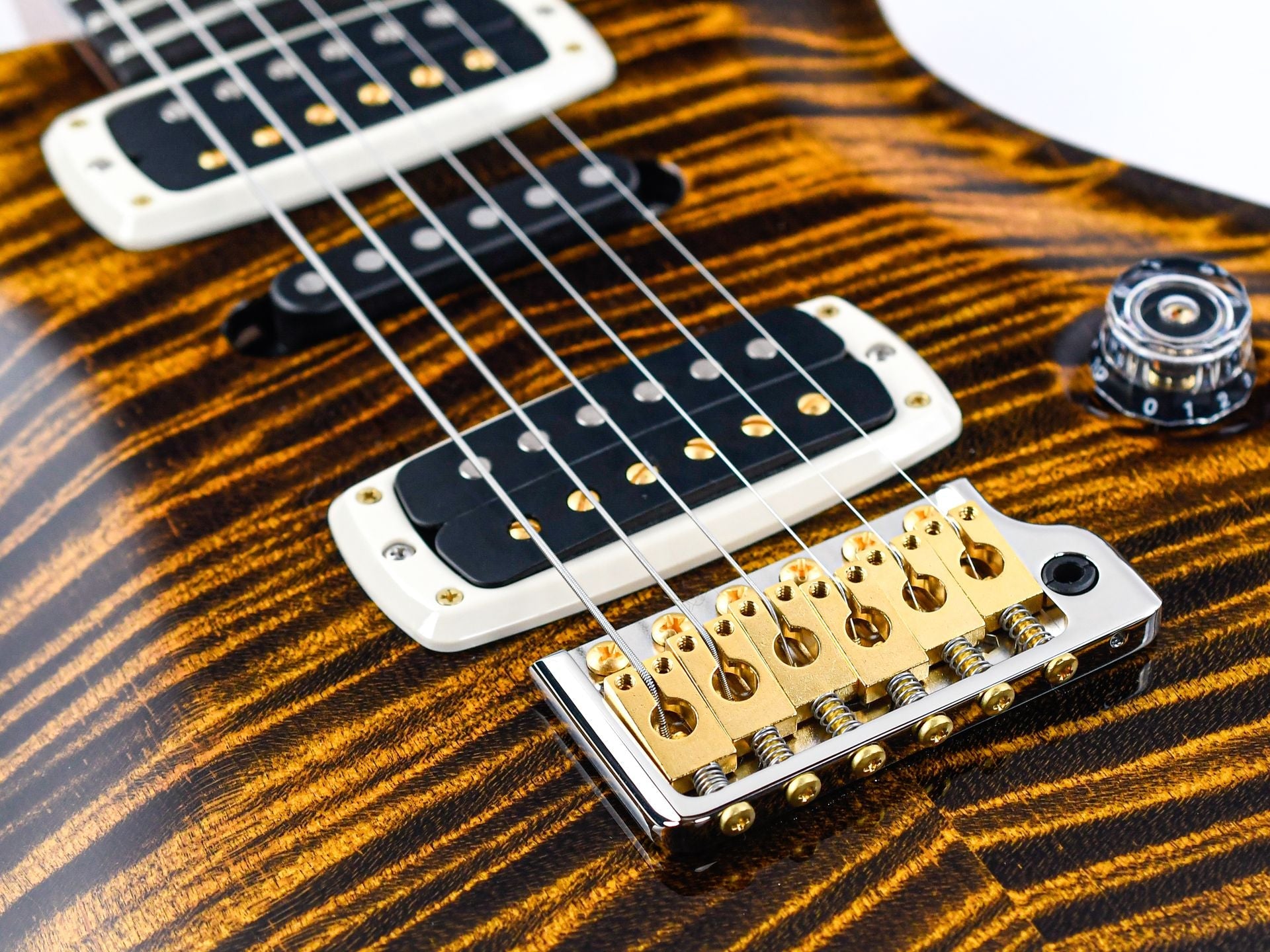 PRS Wood Library Modern Eagle V Yellow Tiger 10 Top