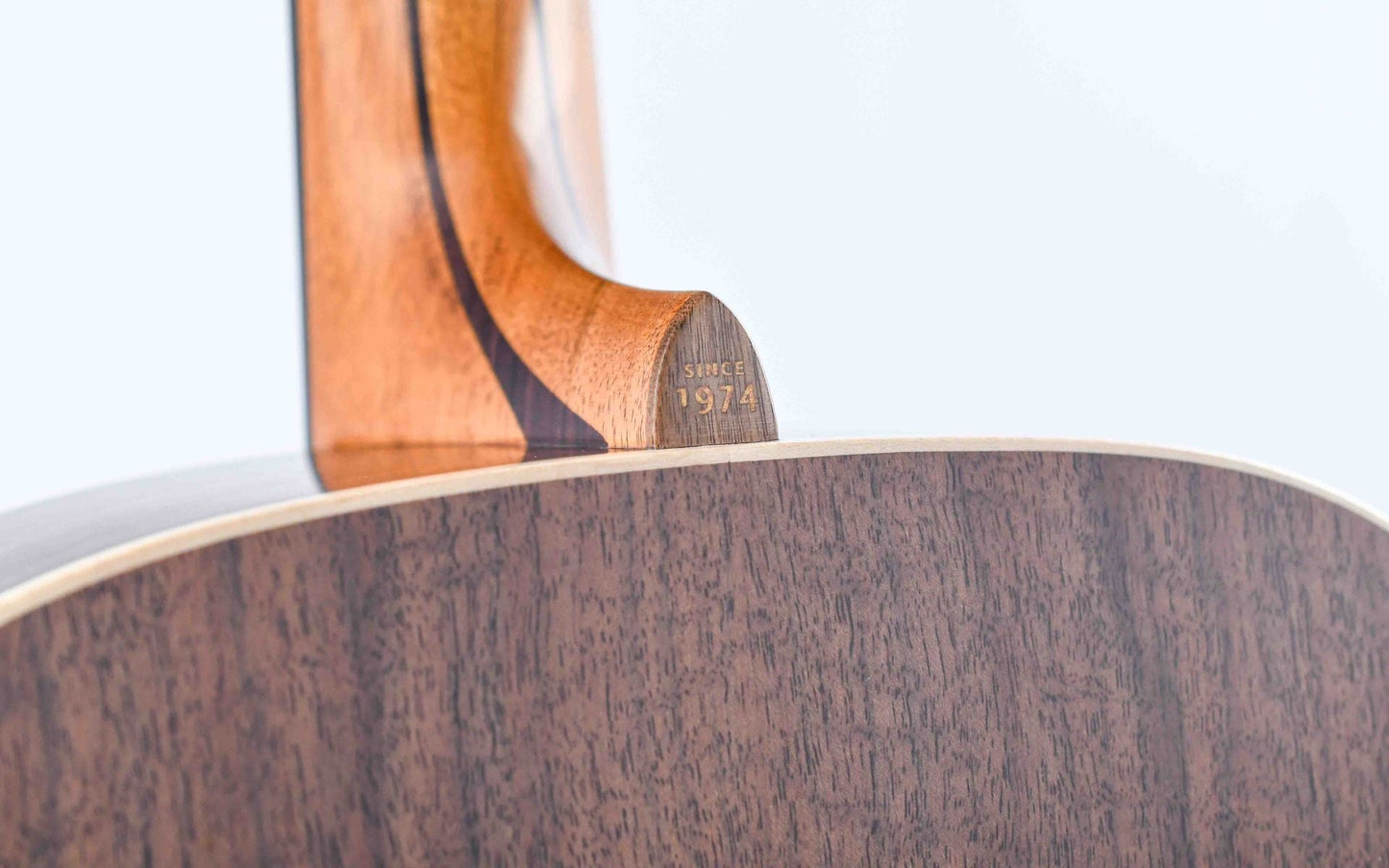 Lowden 50th Anniversary O21 Walnut Sitka Spruce