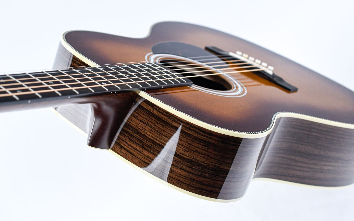Martin OM28 Standard Refresh Ambertone
