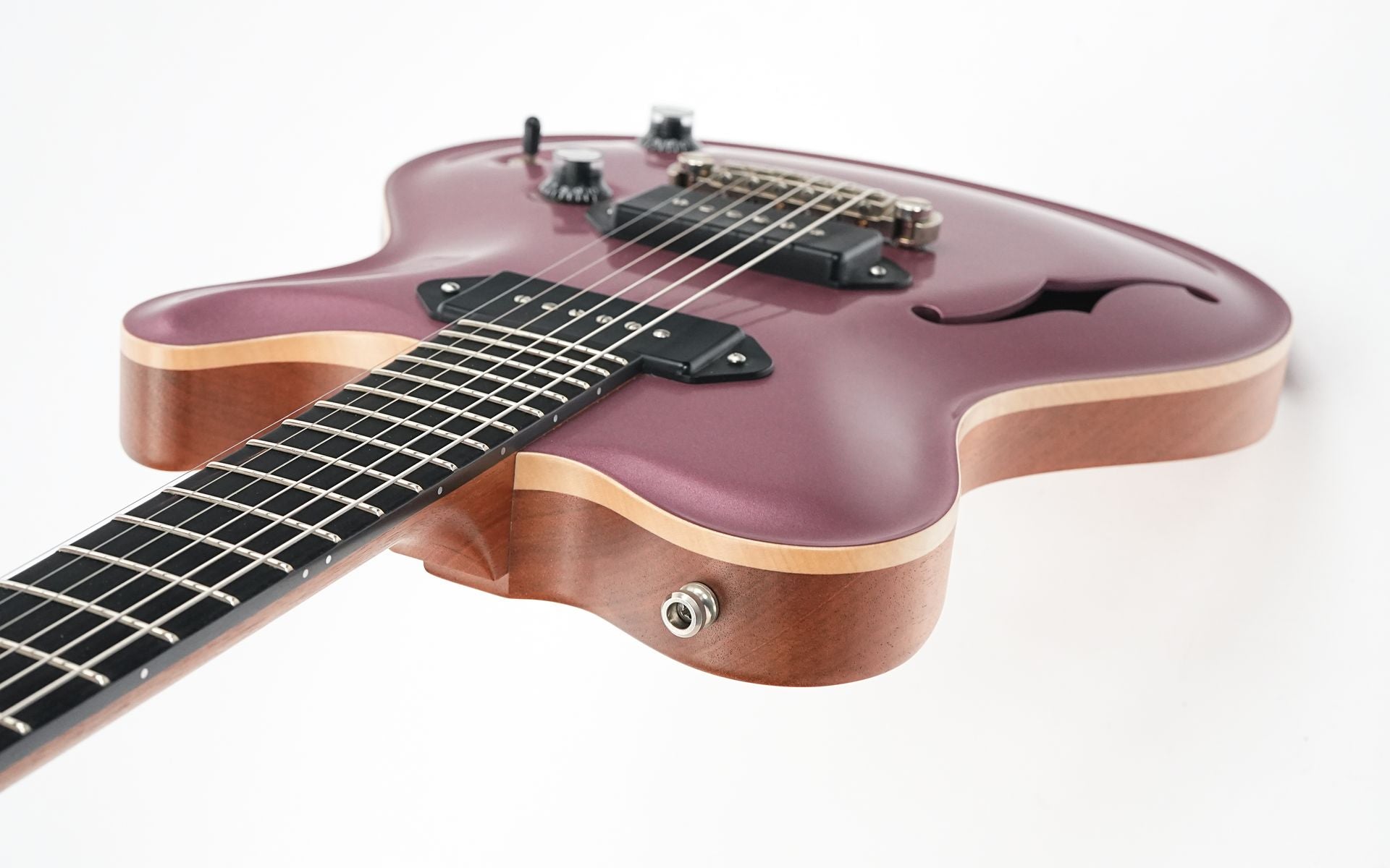 Nik Huber Dolphin II Burgundy Mist 2023