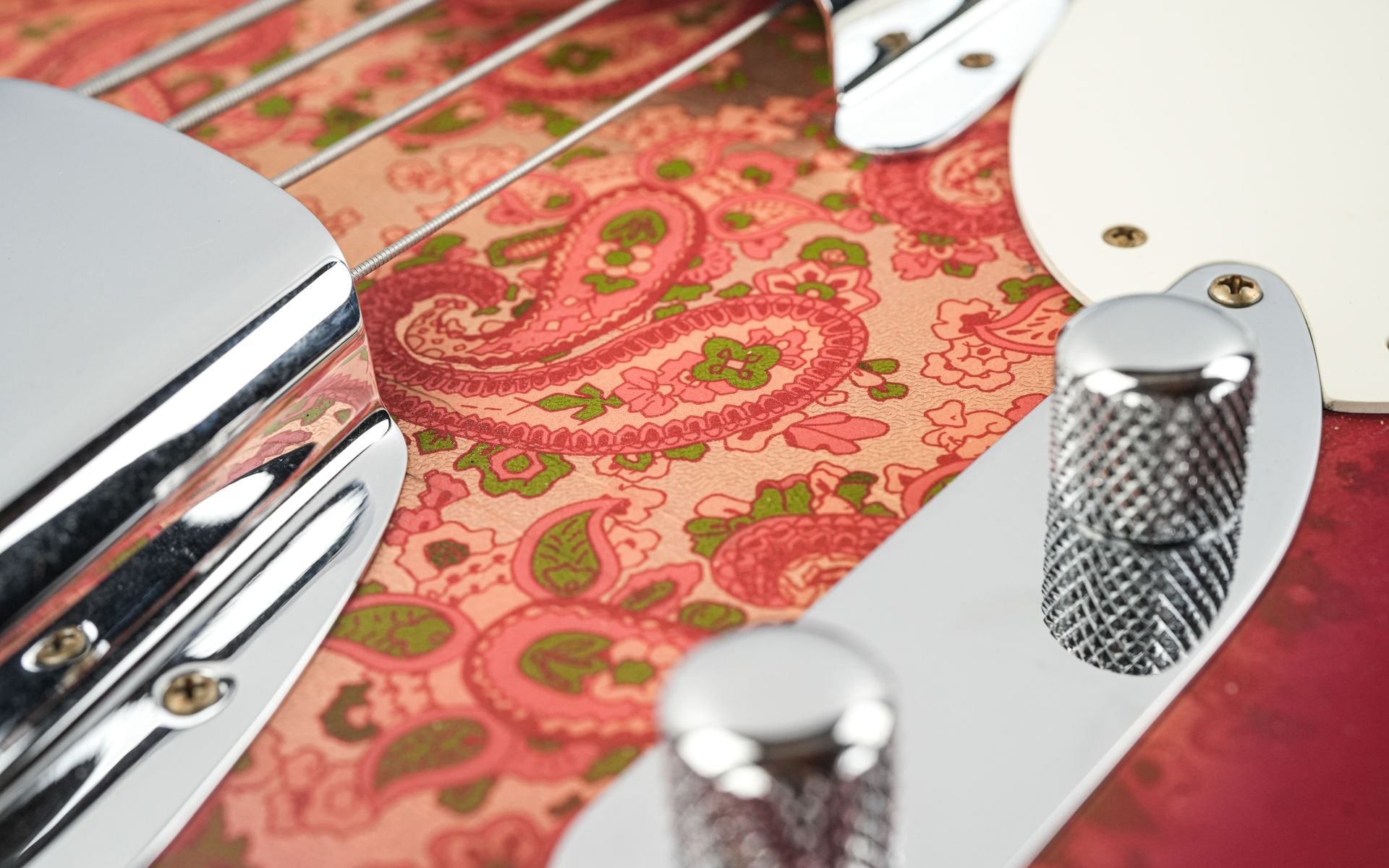 Fender Custom Shop LTD Edition Pink Paisley '54 Precision Bass Journeyman
