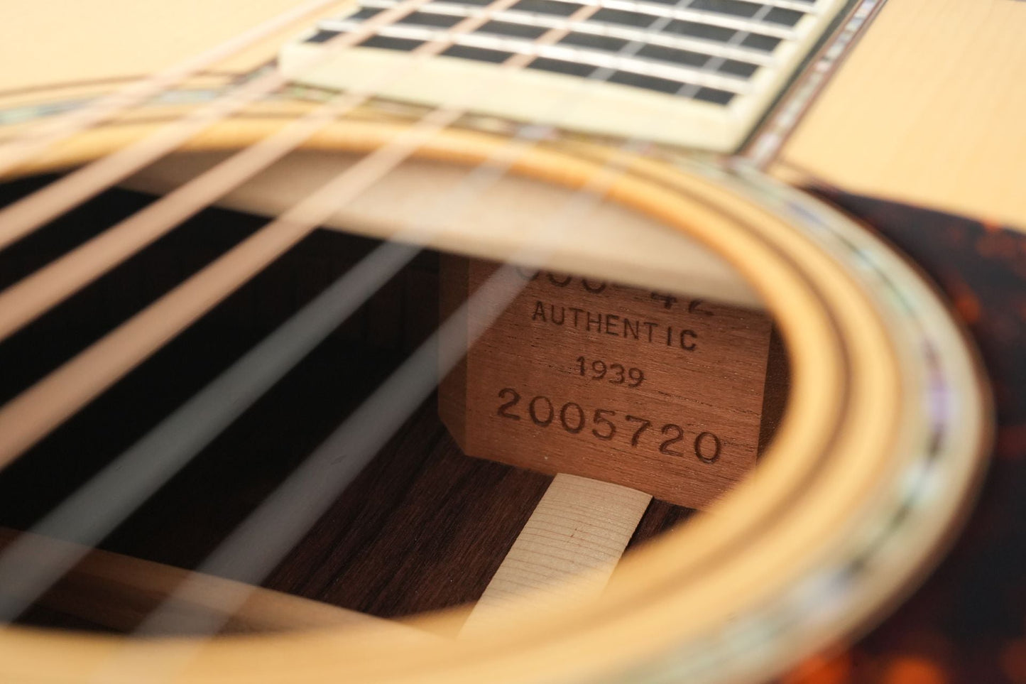 Martin 00042 Authentic 1939 Madagascar Rosewood Adirondack Spruce VTS 2016