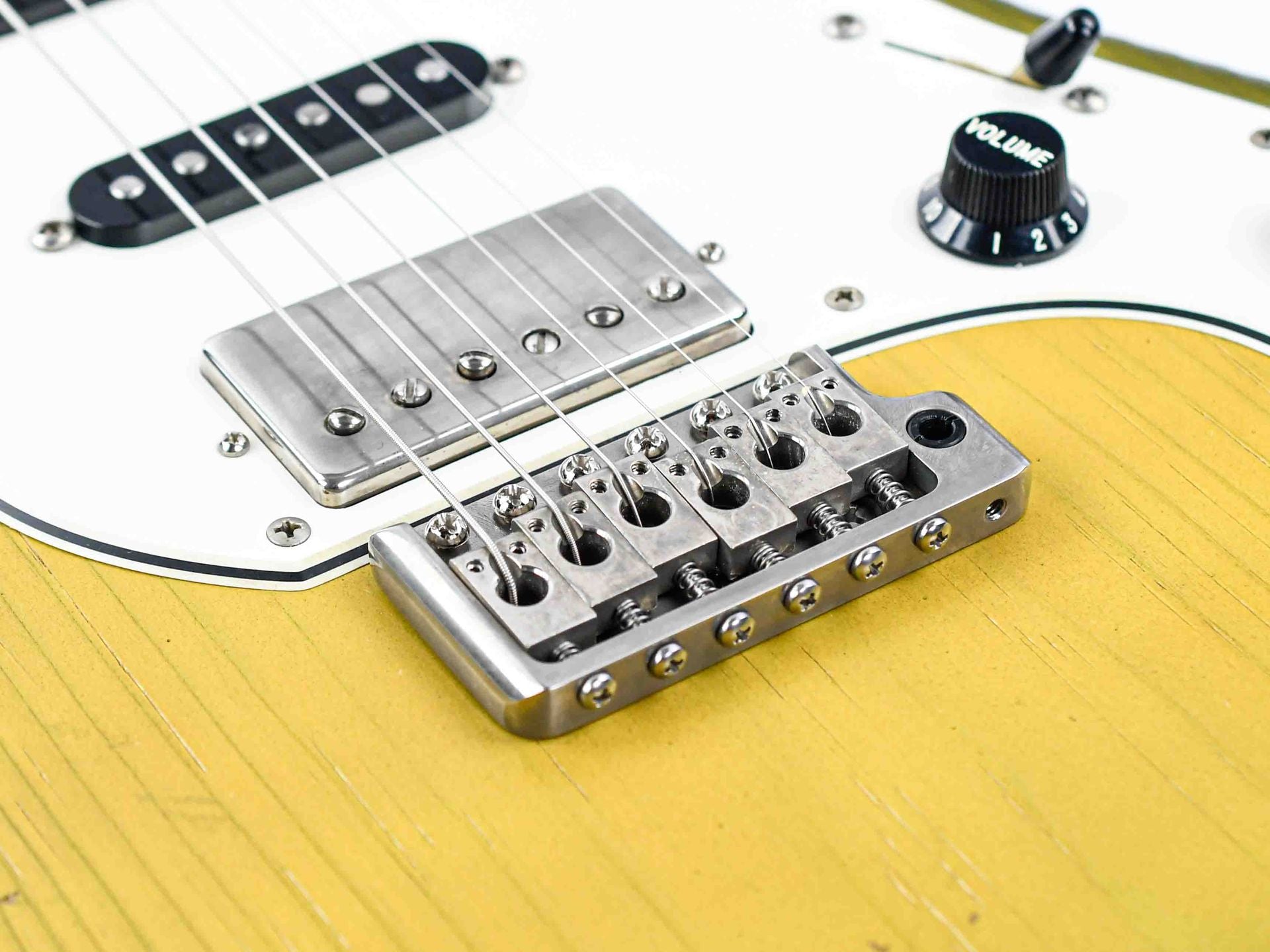 Novo Nucleus NAMM Idris HSS Royal Olive Burst
