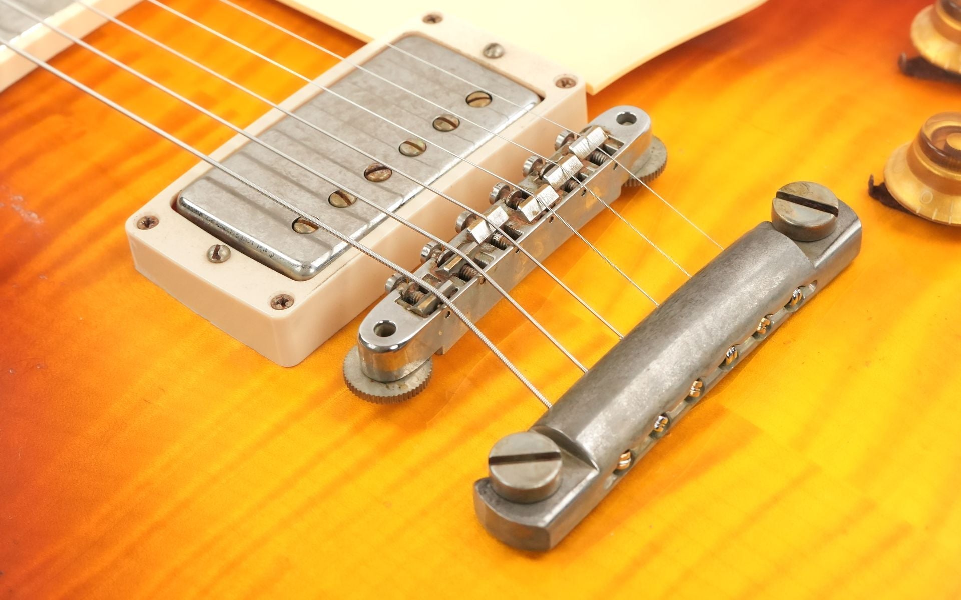 Gibson 1959 Les Paul Standard Reissue Light Aged Cherry Teaburst