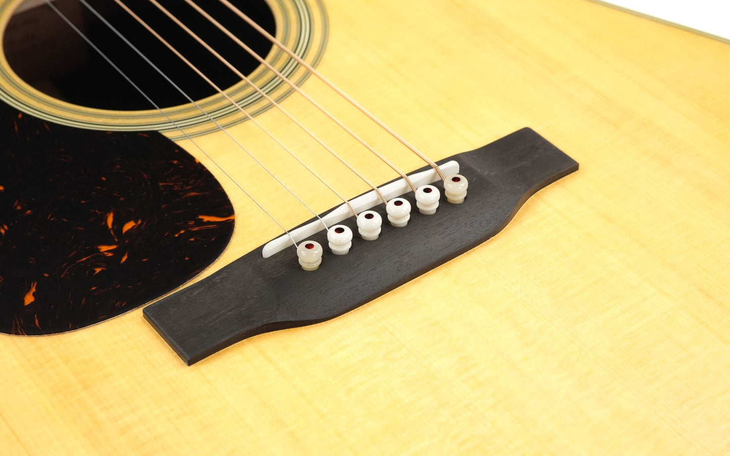 Martin D28L Standard Refresh Natural Lefty