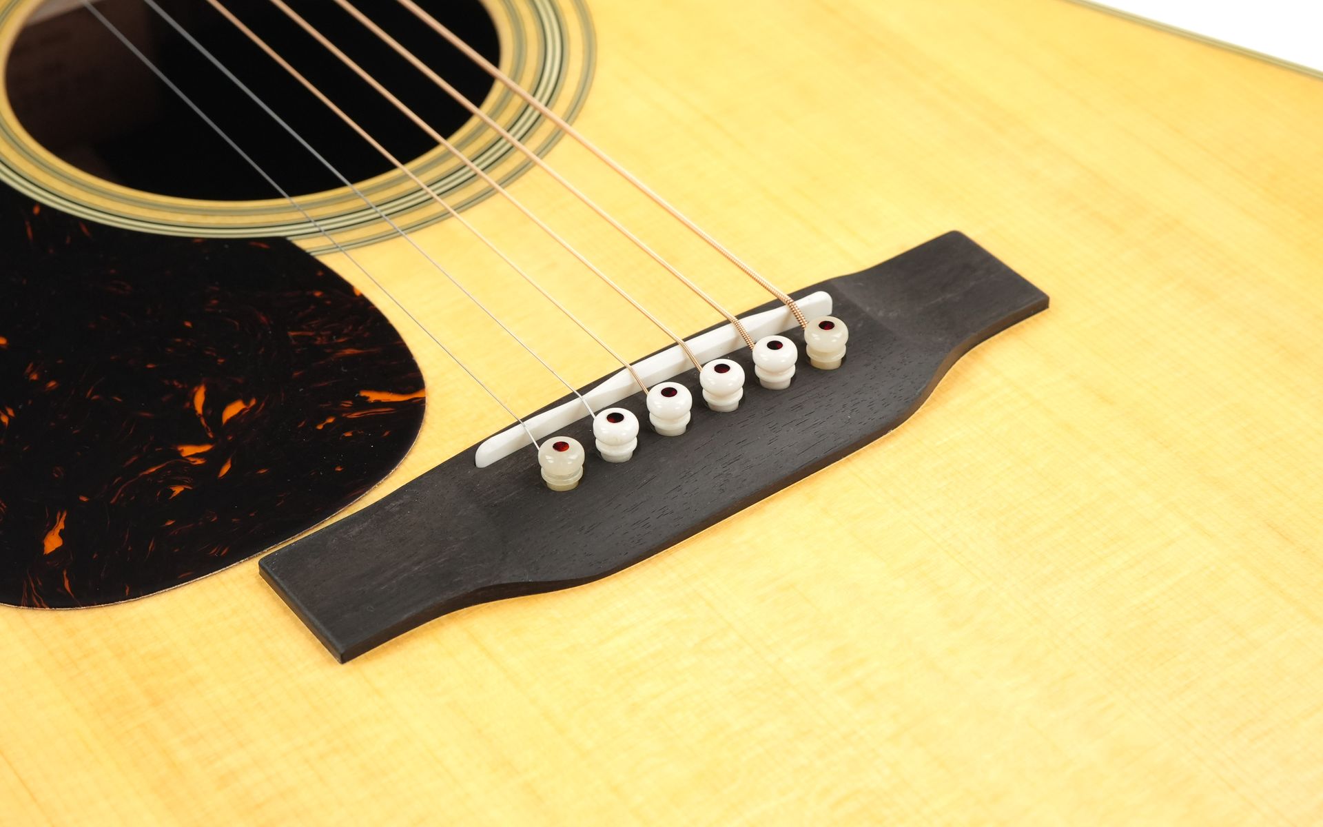 Martin D28L Standard Refresh Natural Lefty
