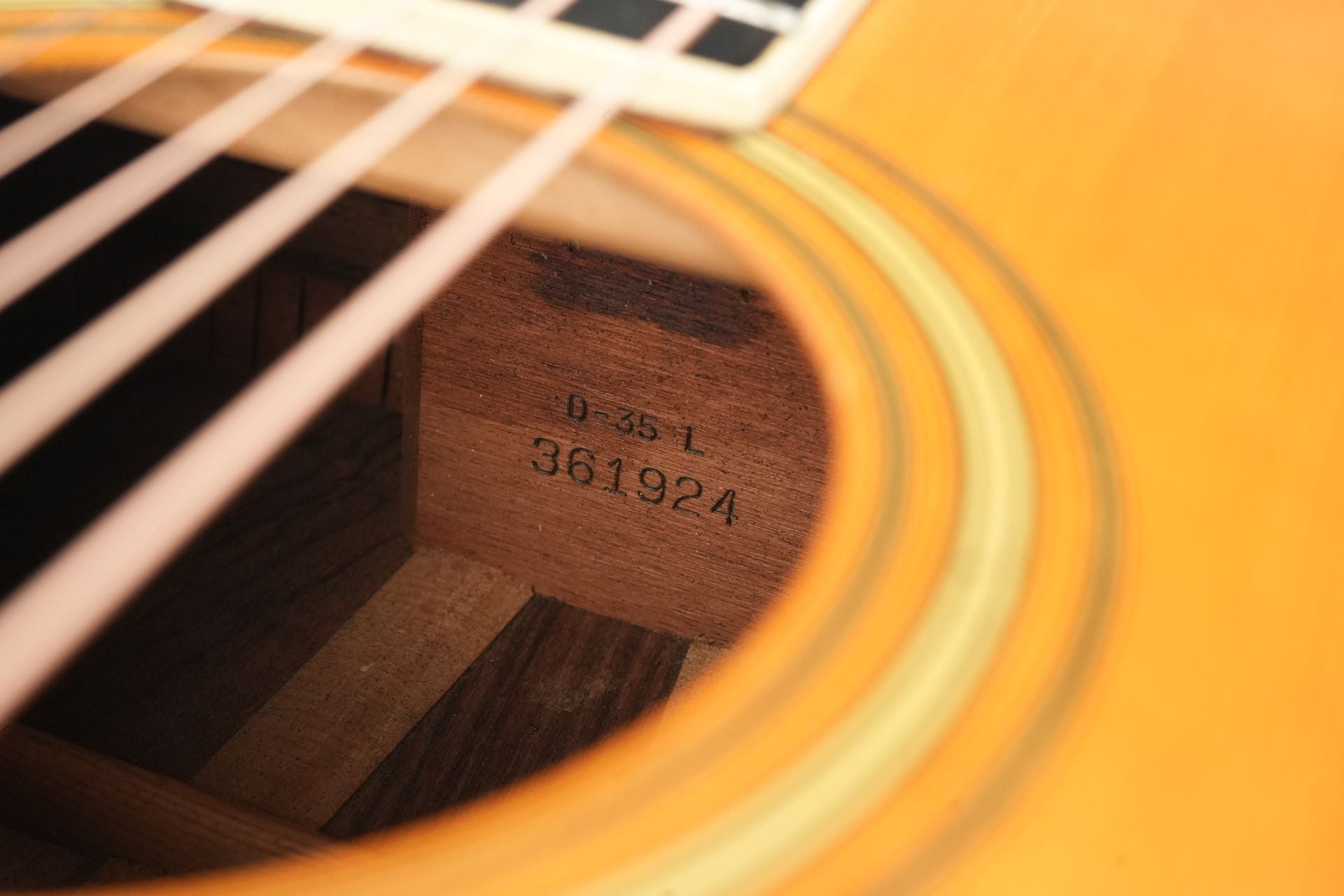 Martin D35 Lefty 1975