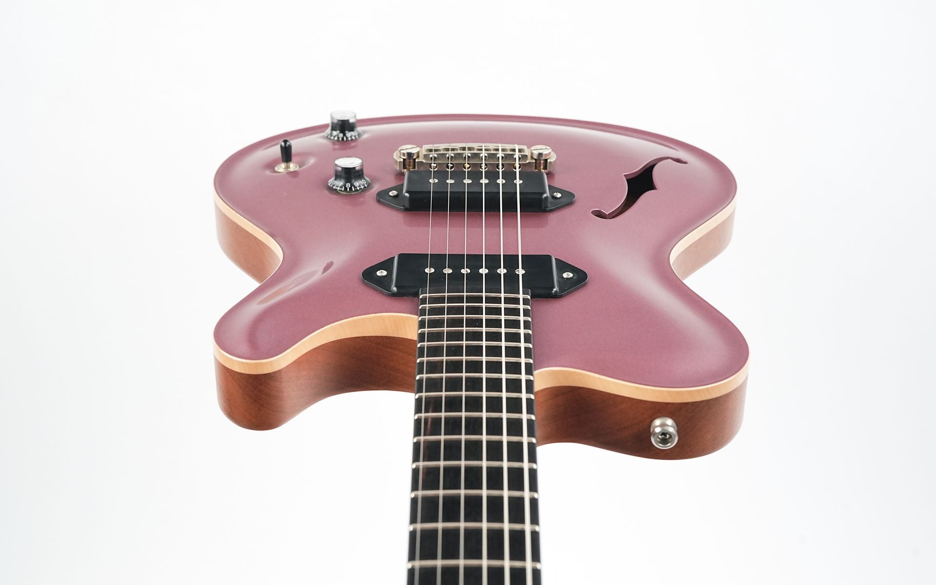 Nik Huber Dolphin II Burgundy Mist 2023