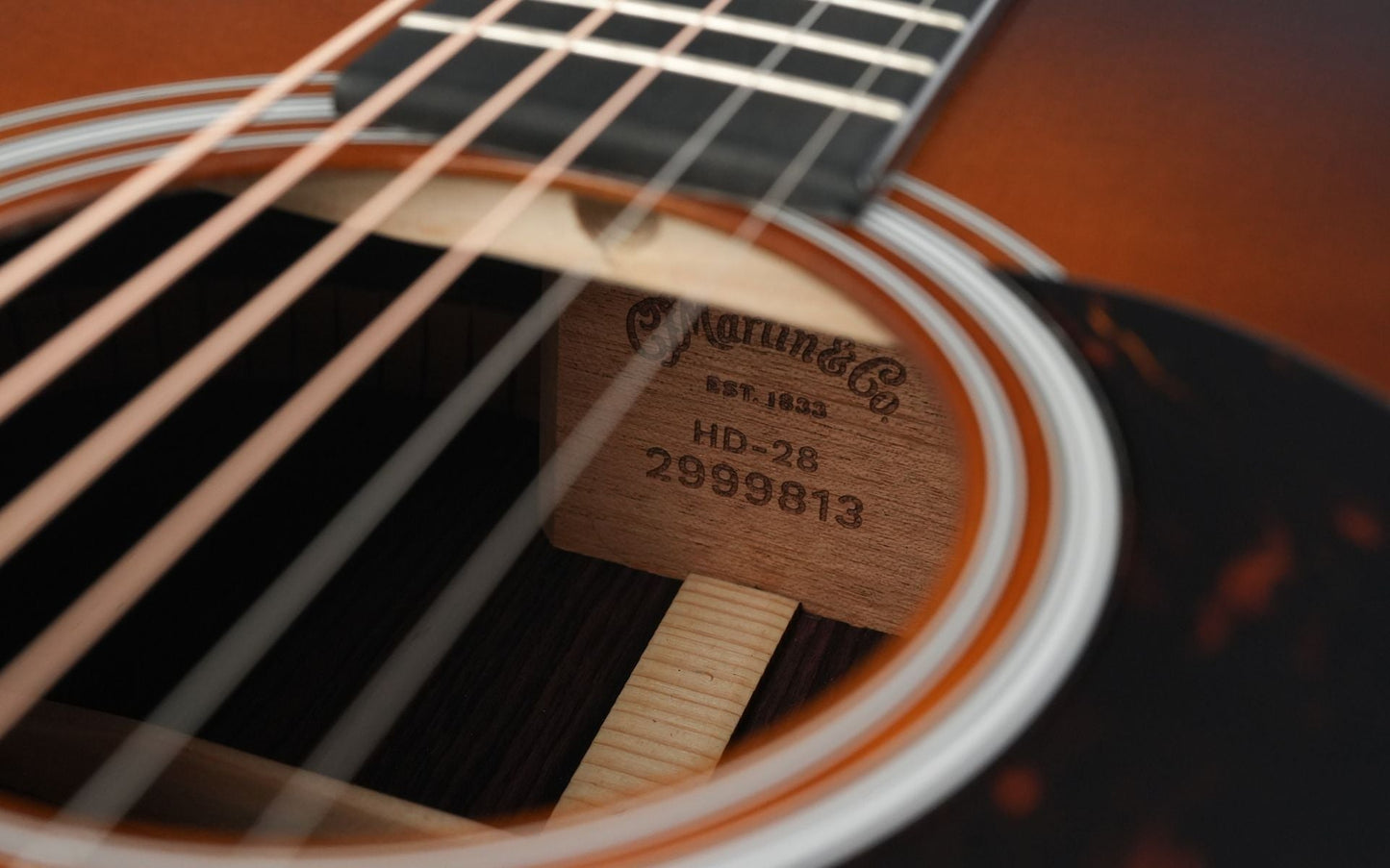 Martin HD28 Standard Refresh Ambertone
