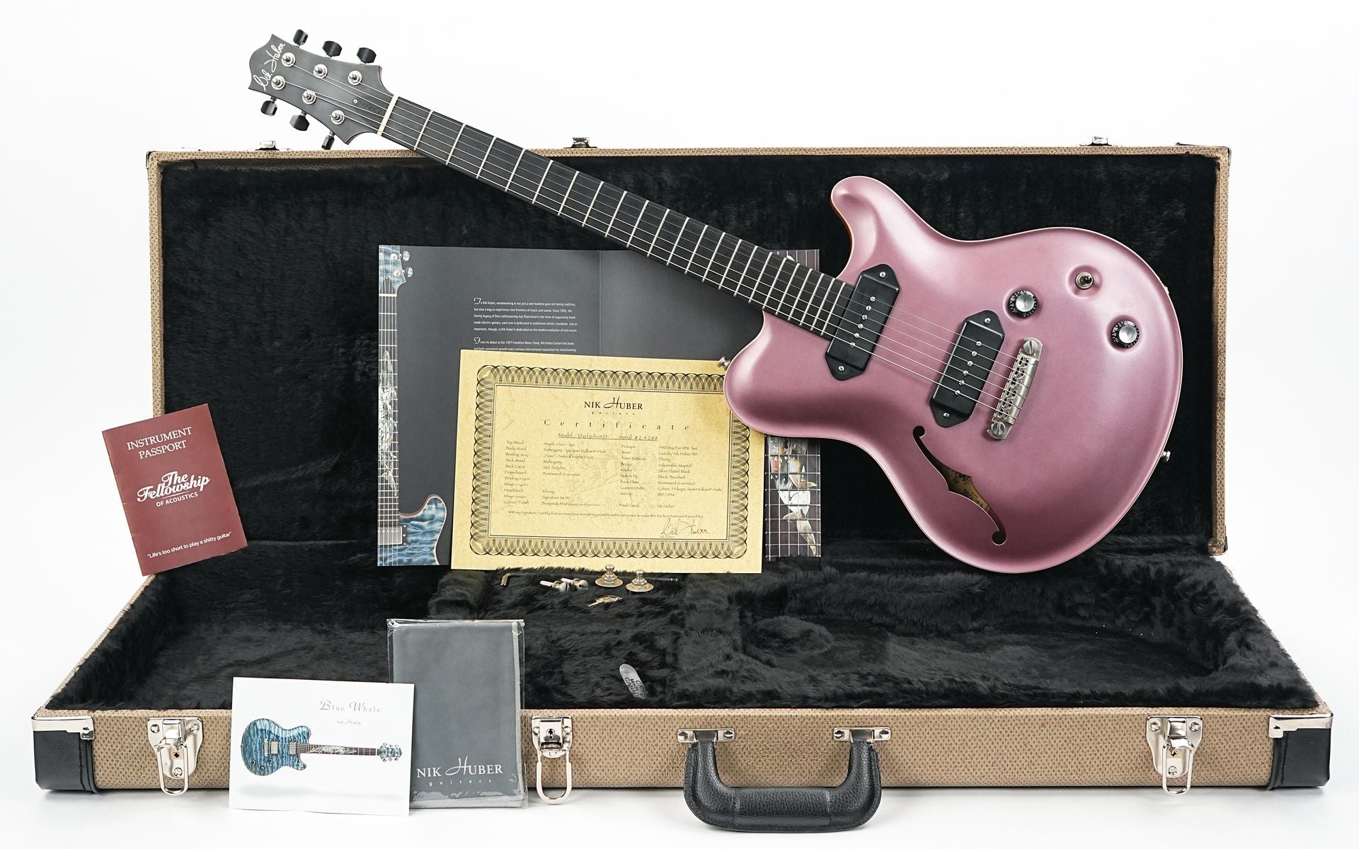 Nik Huber Dolphin II Burgundy Mist 2023