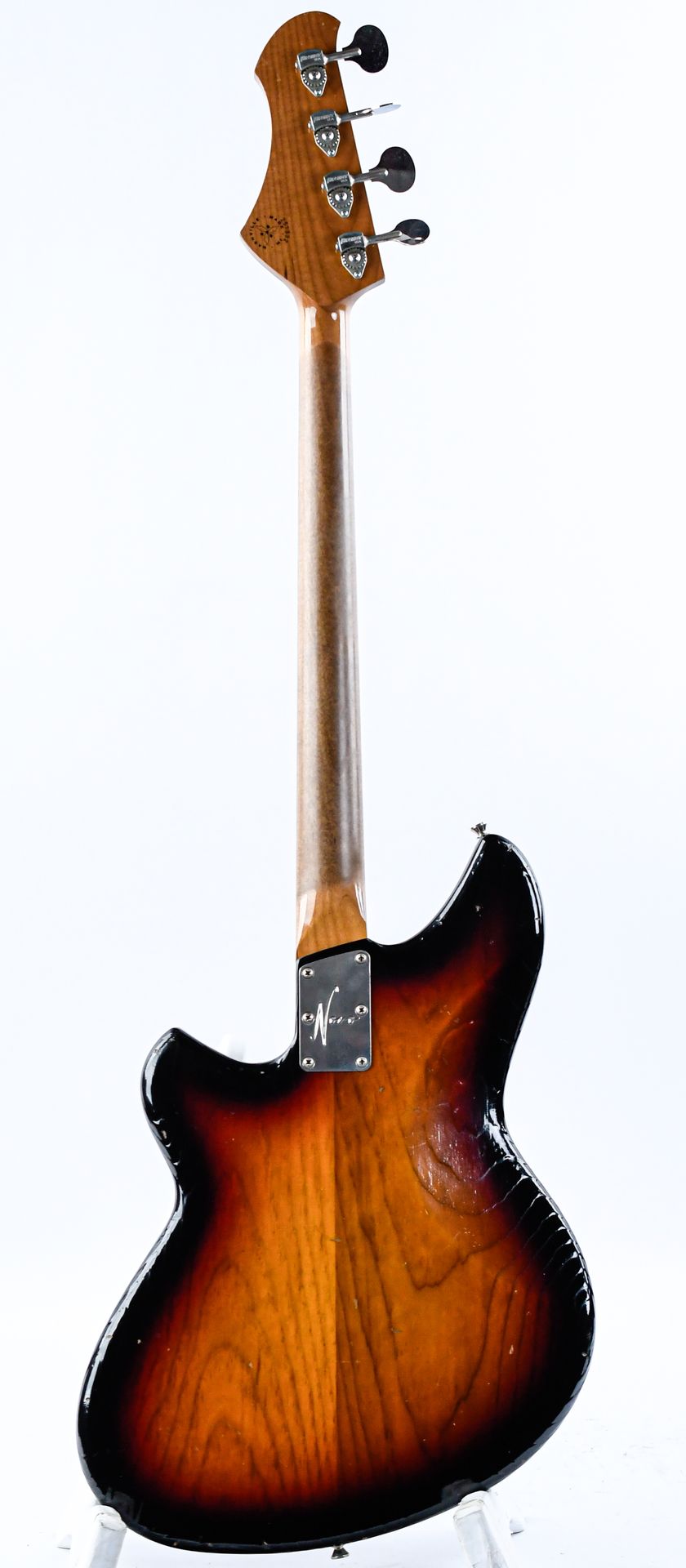 Novo Ivorus Bass 3 Tone Burst Light Aged