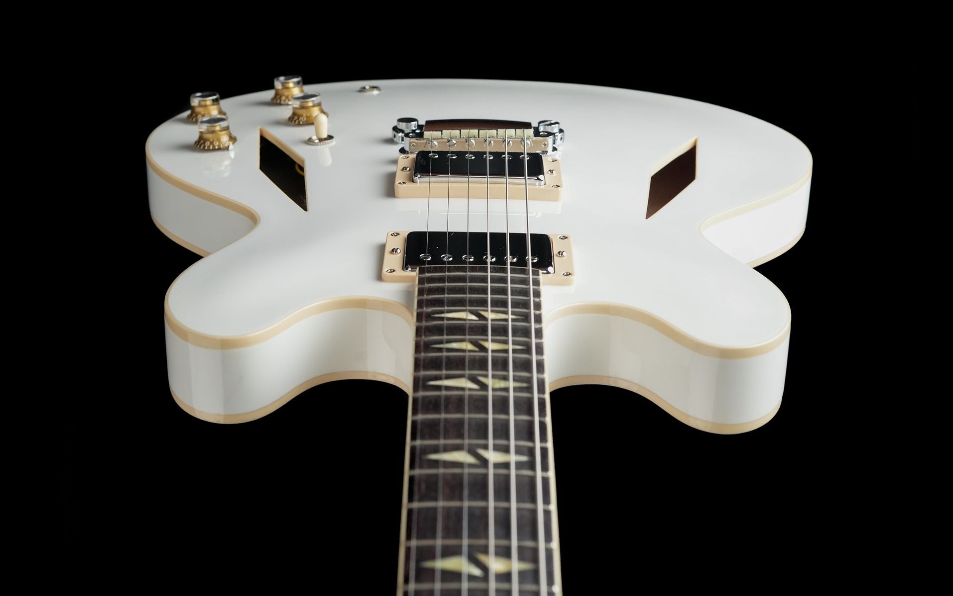 Gibson Custom Dave Grohl DG335 Alpine White Limited 37 of 50 2025