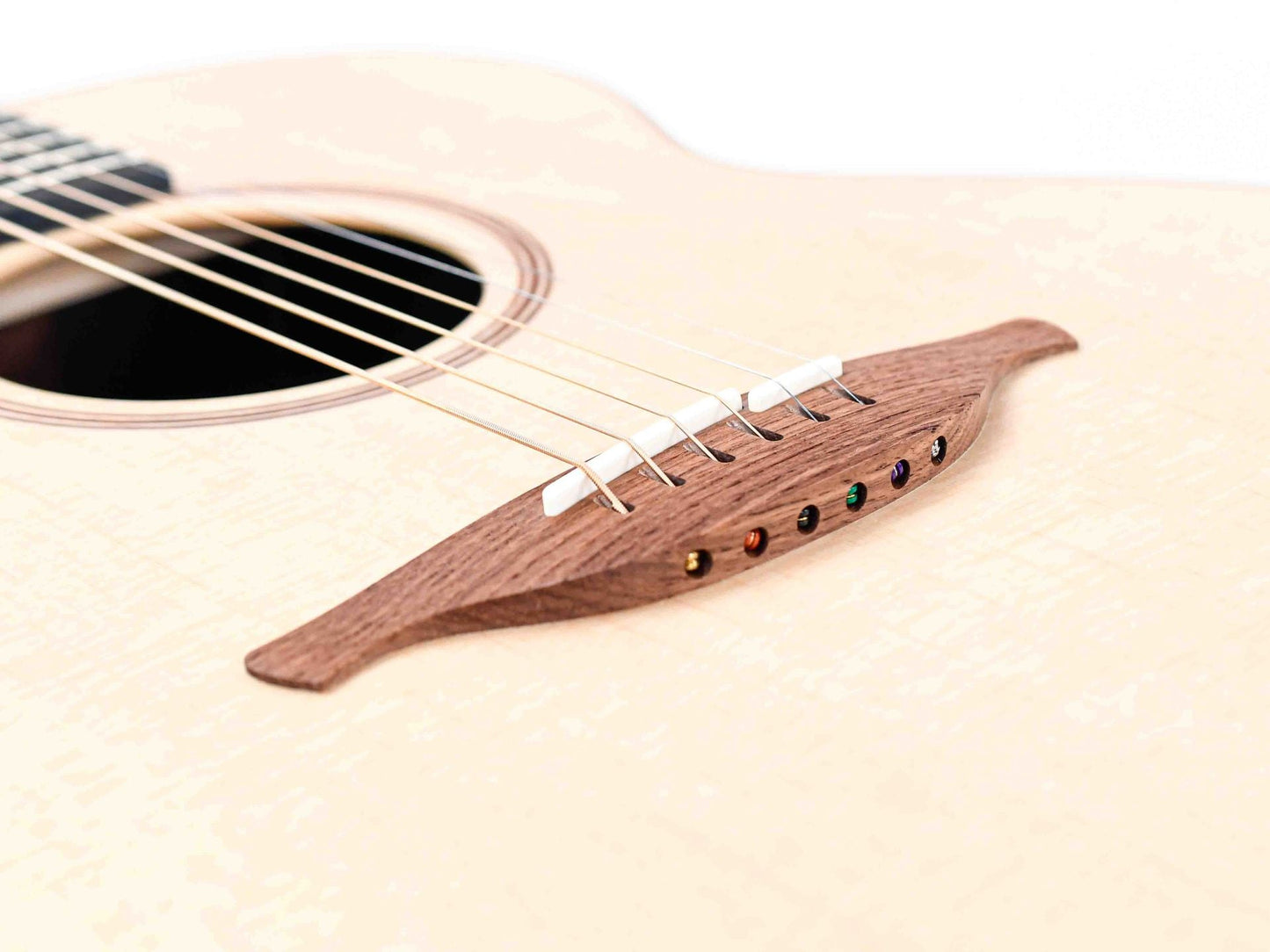 Lowden 50th Anniversary O21 Walnut Sitka Spruce