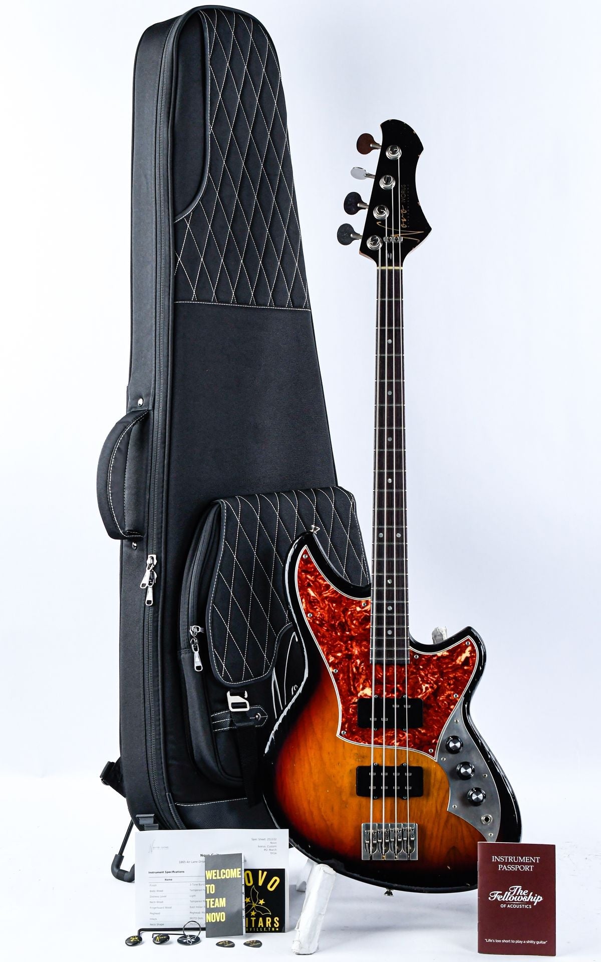 Novo Ivorus Bass 3 Tone Burst Light Aged