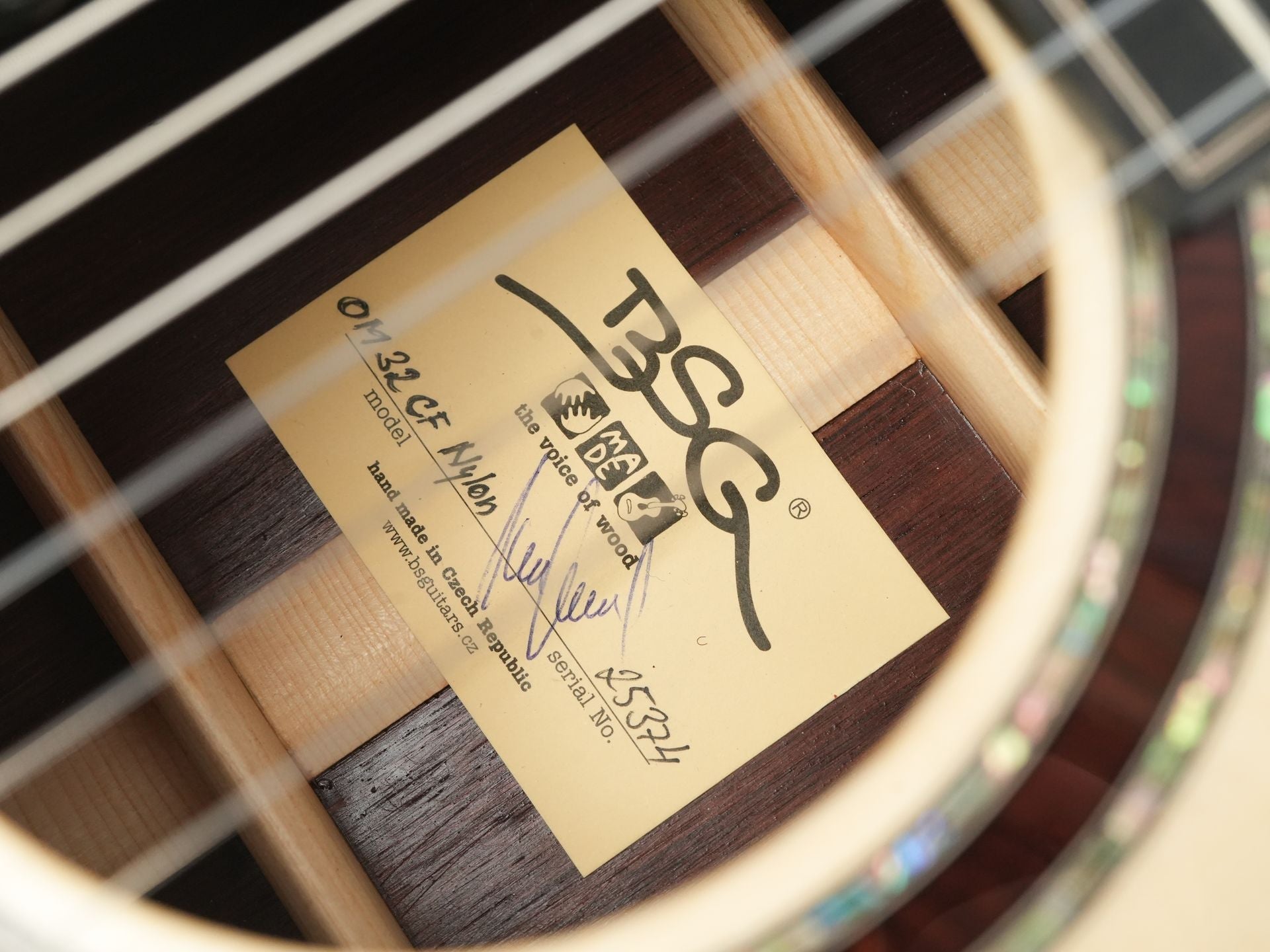 BSG OM32CF Nylon Spruce Madagascar Rosewood