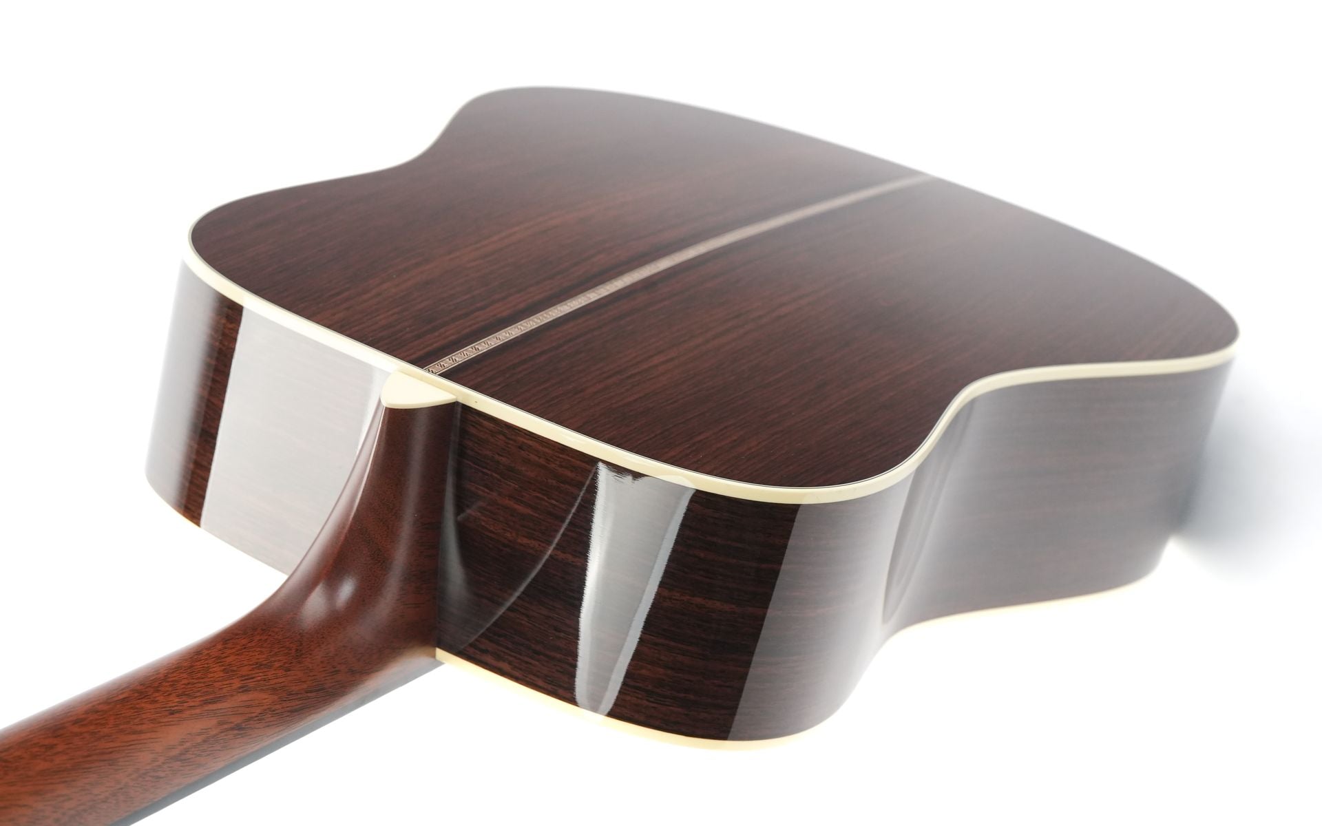 Martin HD28 Standard Refresh Ambertone