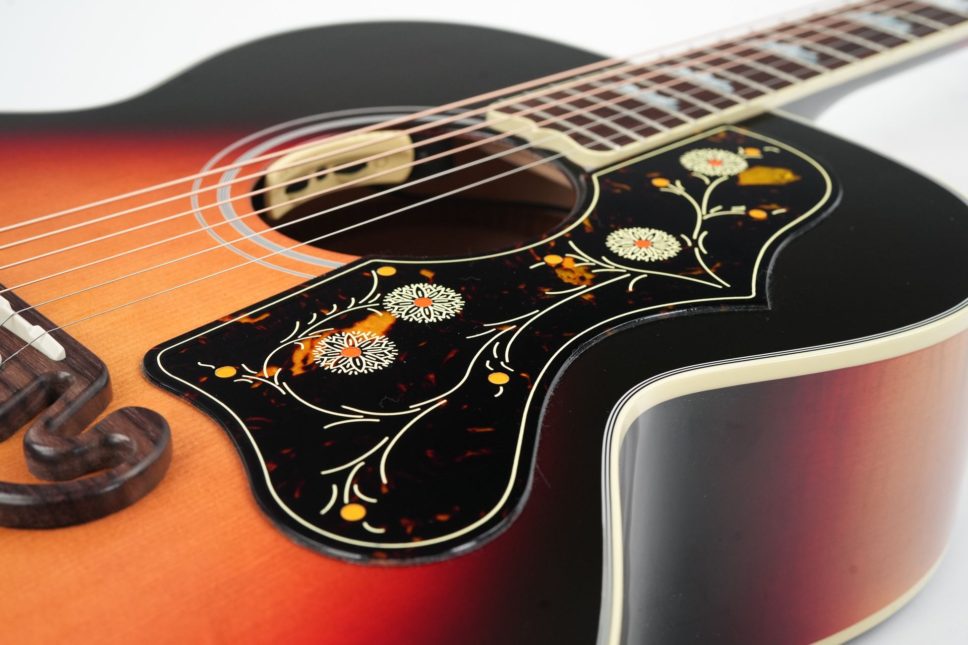 Gibson SJ200 Standard Maple Tri Burst #20375060