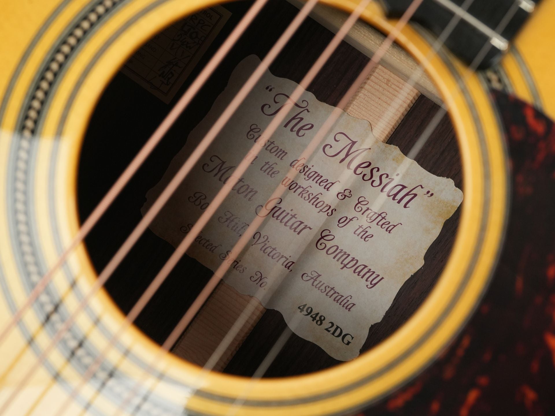 Maton Messiah EM100 808 Sunburst