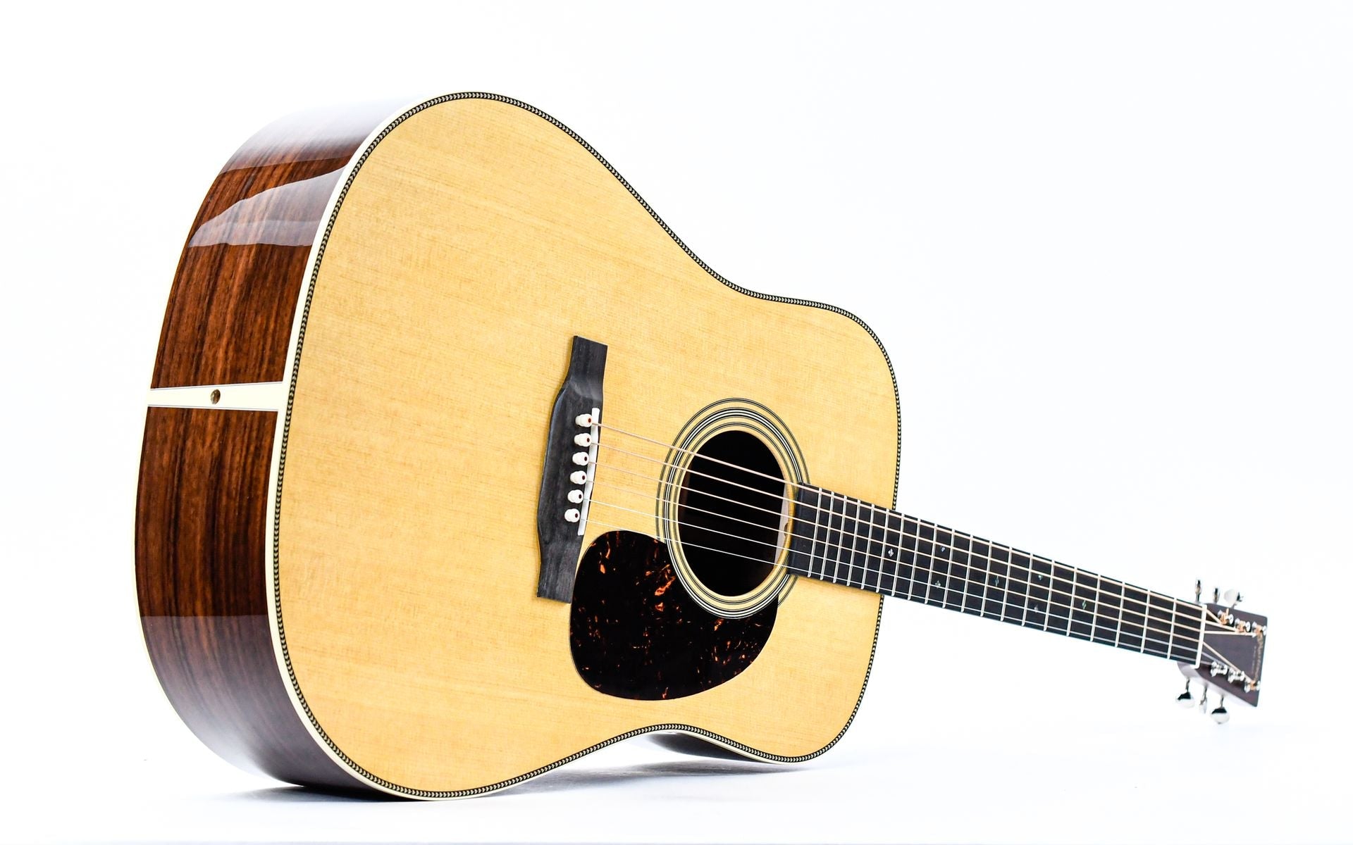 Martin HD28 Standard Refresh Natural
