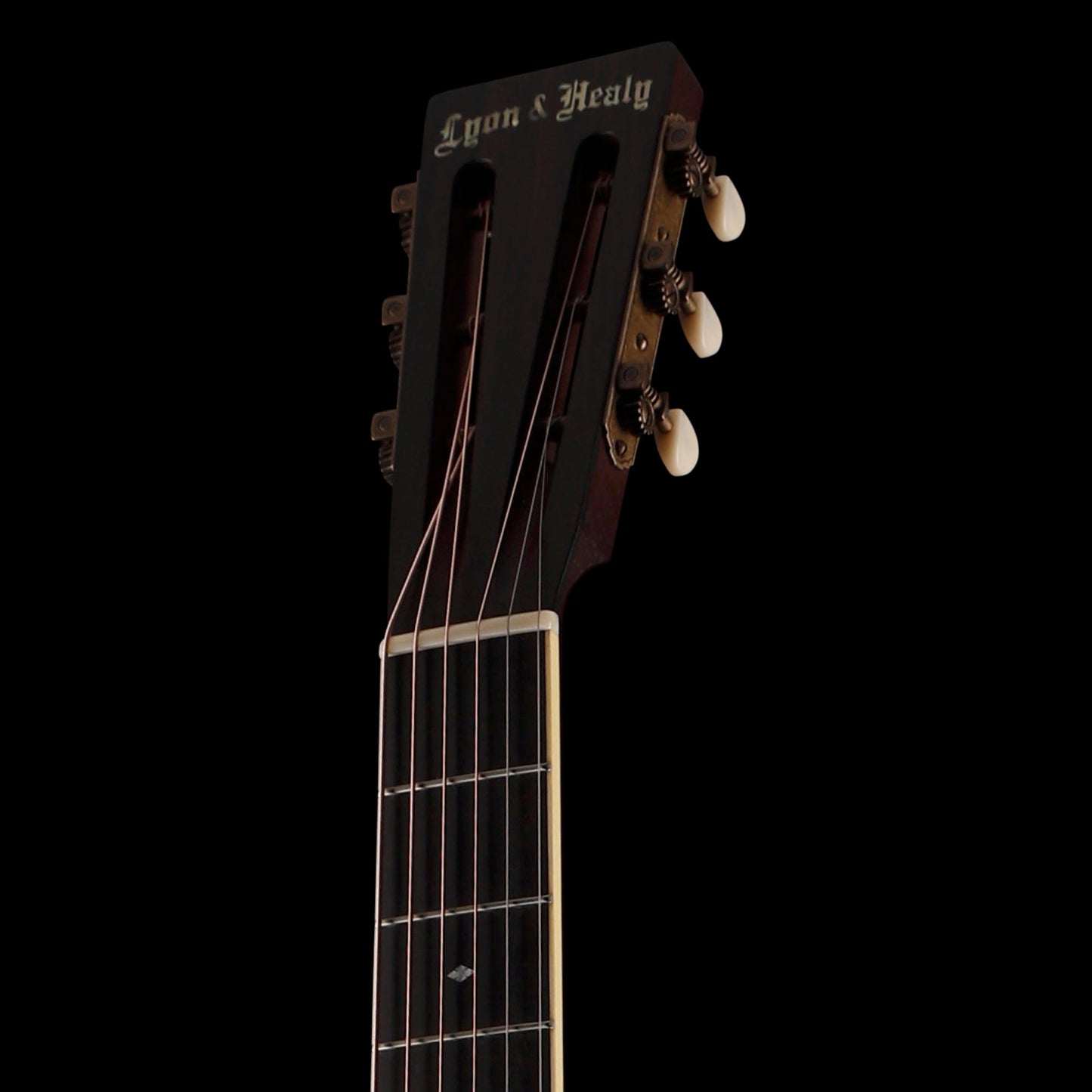 Lyon & Healy The Lakeside Adirondack Red Spruce/Indian Rosewood Satin Natural