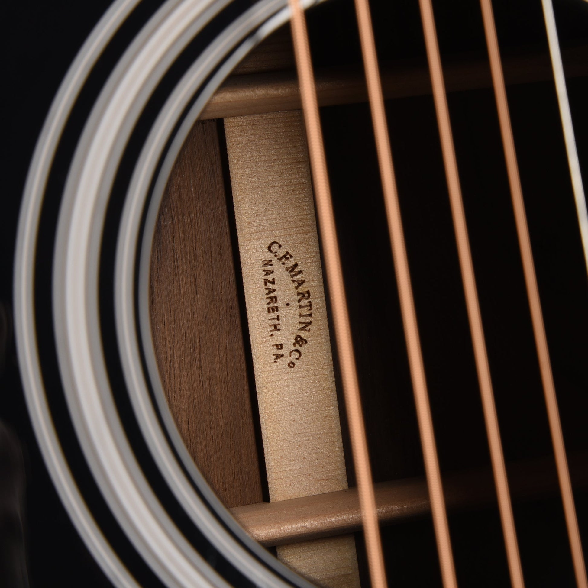 Martin Custom Shop D-28 Style Dreadnought Adirondack Spruce VTS/Wild Grain East Indian Rosewood Black Top