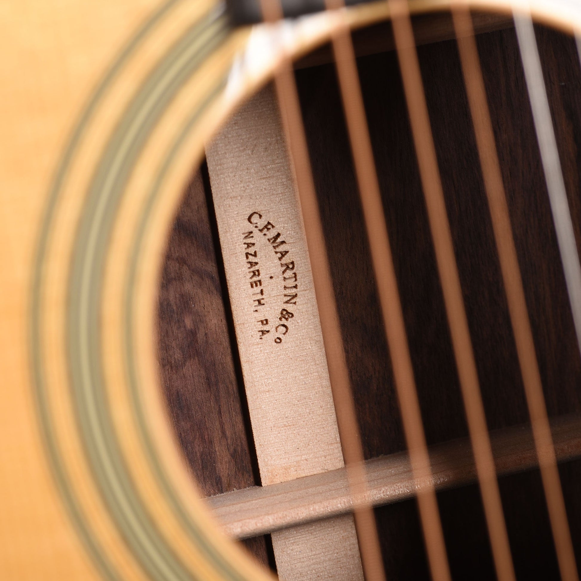Martin Custom Shop D-28 Style Dreadnought Adirondack Spruce VTS/Wild Grain East Indian Rosewood Natural