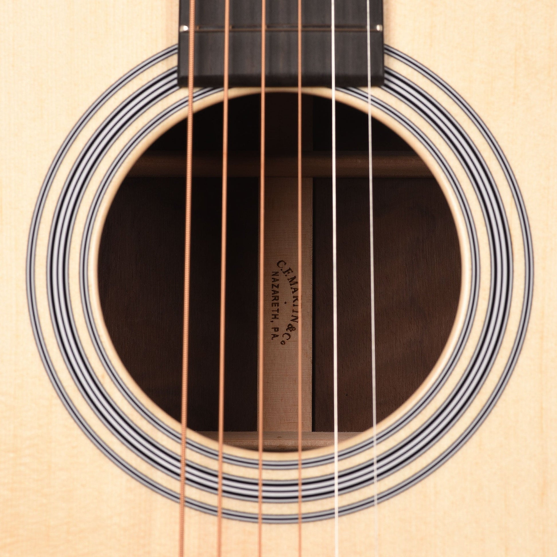 Martin Custom Shop D-28 Style Dreadnought Engelmann Spruce/Wild Grain East Indian Rosewood Natural