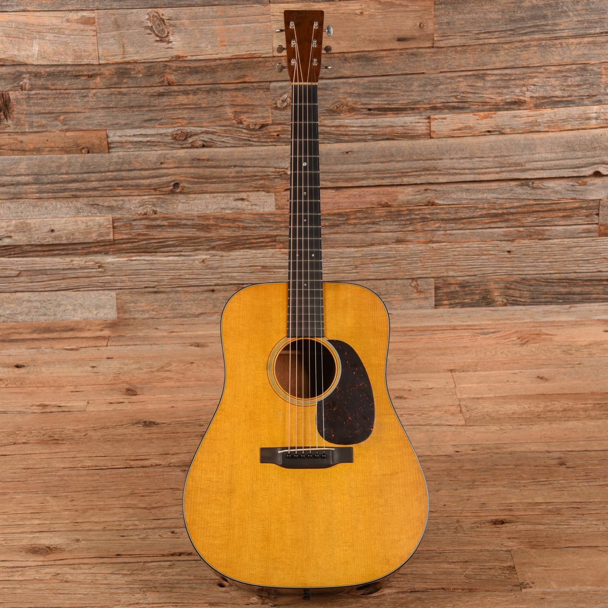 Martin D-18 Authentic 1937 VTS Aged Natural 2023