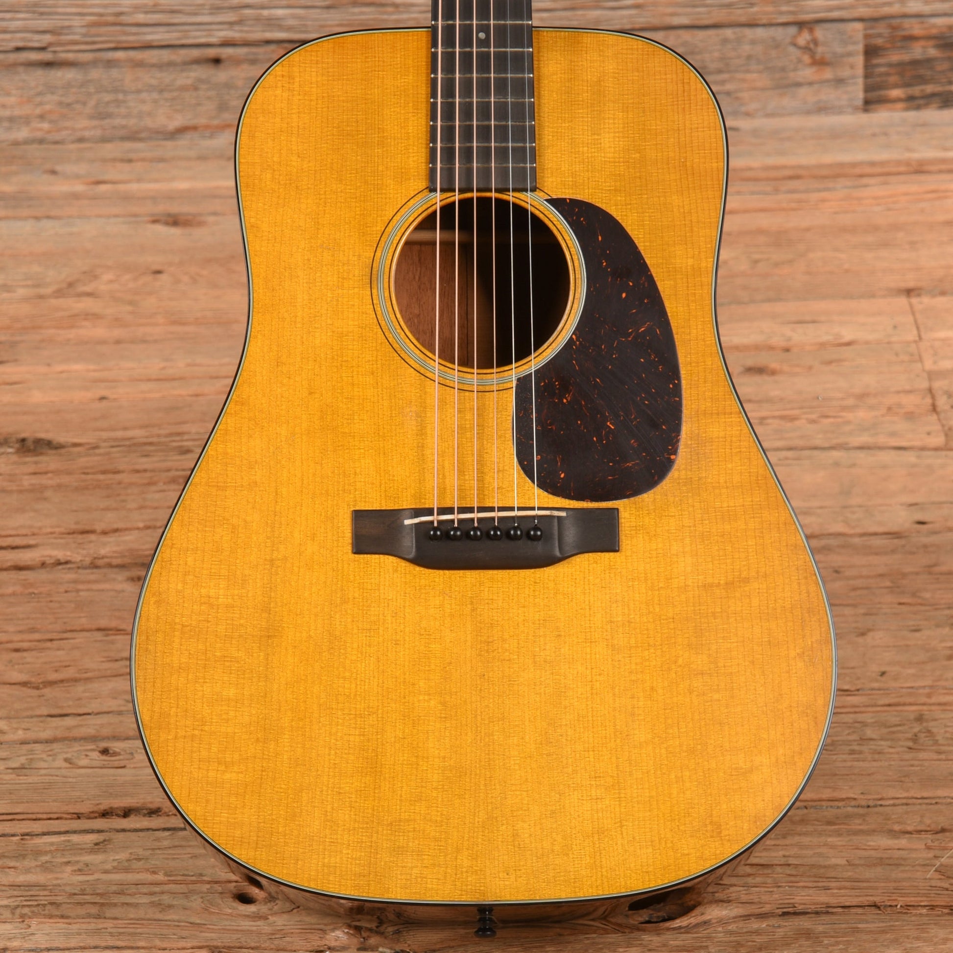 Martin D-18 Authentic 1937 VTS Aged Natural 2023