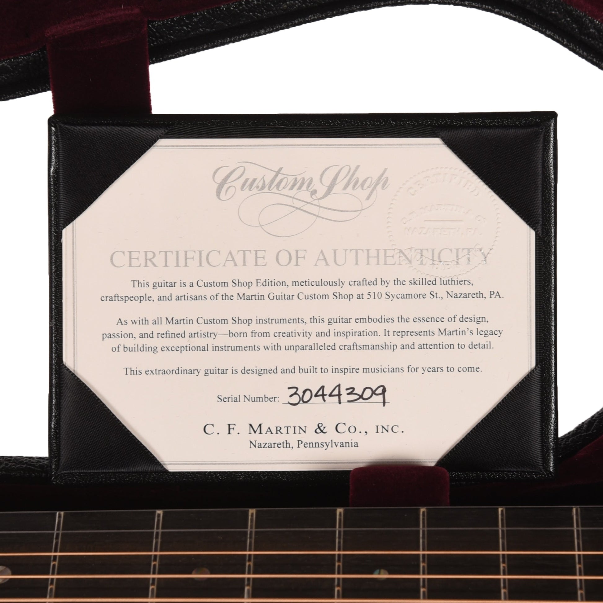 Martin Custom Shop 00-18 Style Grand Concert Sitka Spruce VTS/Quilted Pommele Sapele Ambertone 1933
