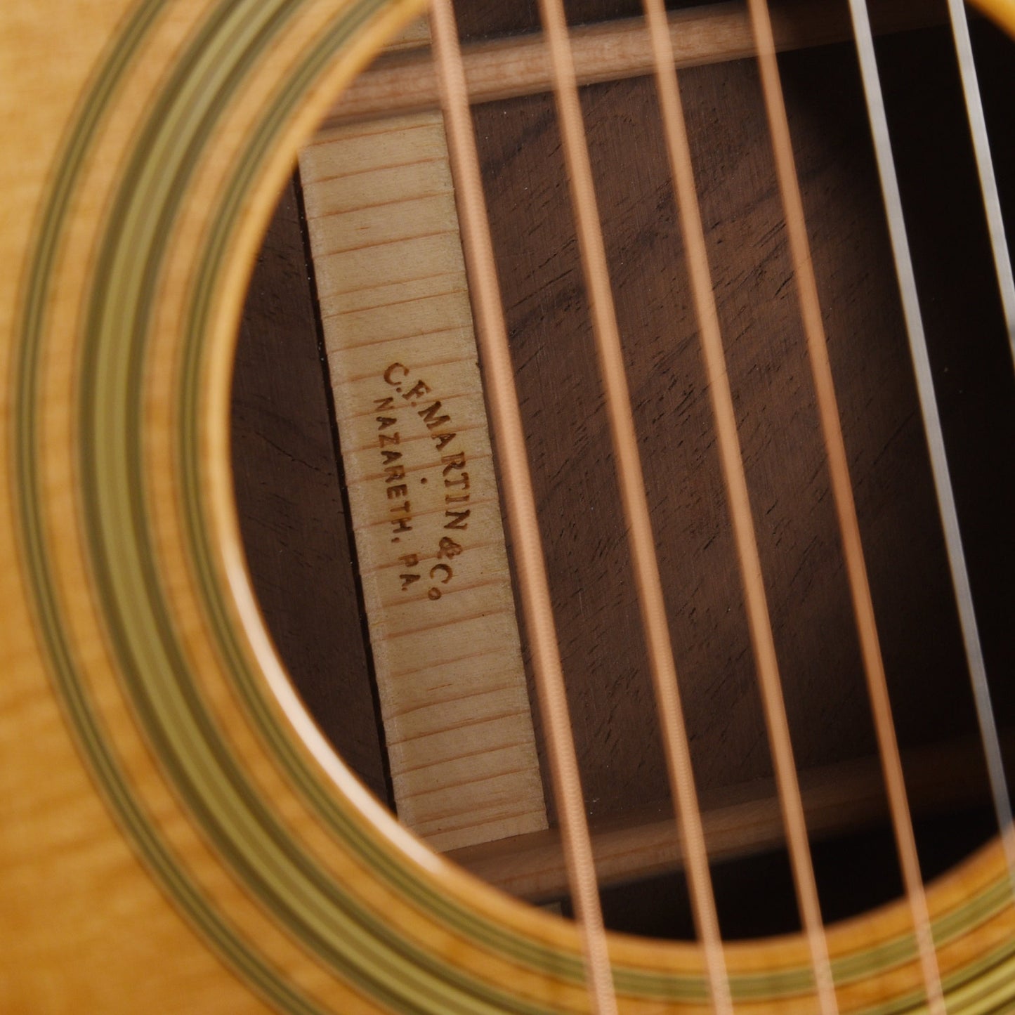 Martin Custom Shop 00-28 Style Grand Concert Sitka Spruce VTS/Wild Grain East Indian Rosewood Natural