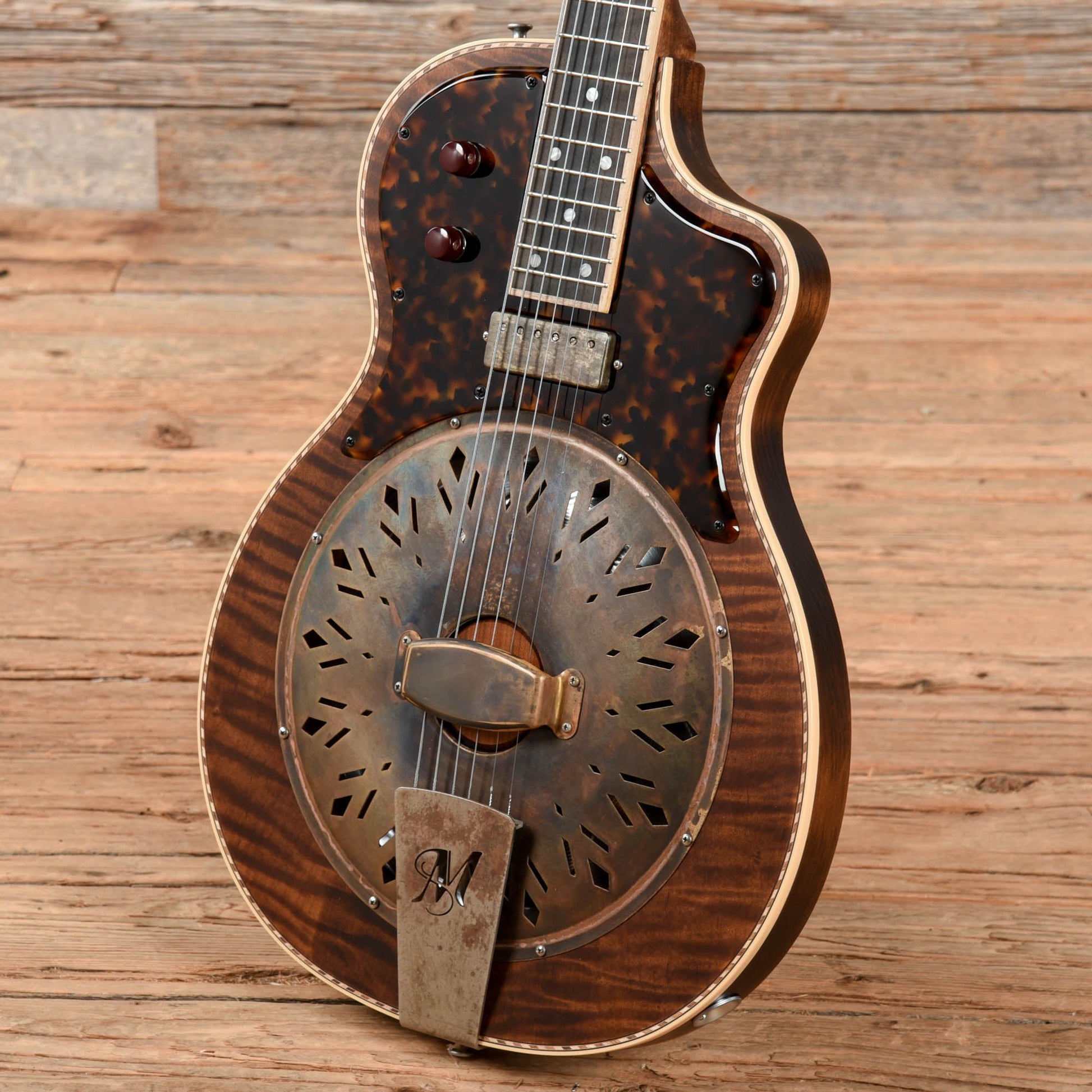 Mule Custom Mavis Cutaway Flame Maple Top Natural