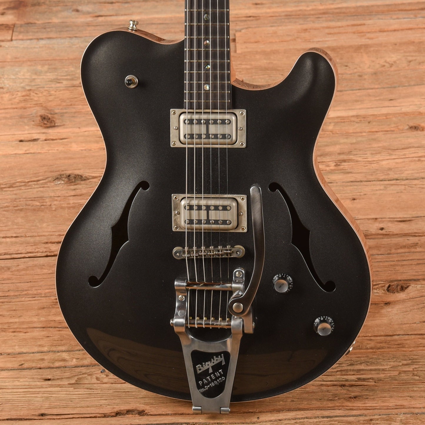 Nik Huber Rietbergen Dark Grey Metallic