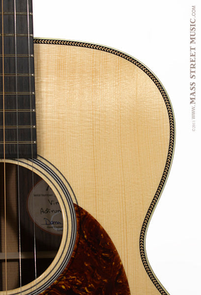 Bourgeois Acoustic Guitars - Vintage OM Custom