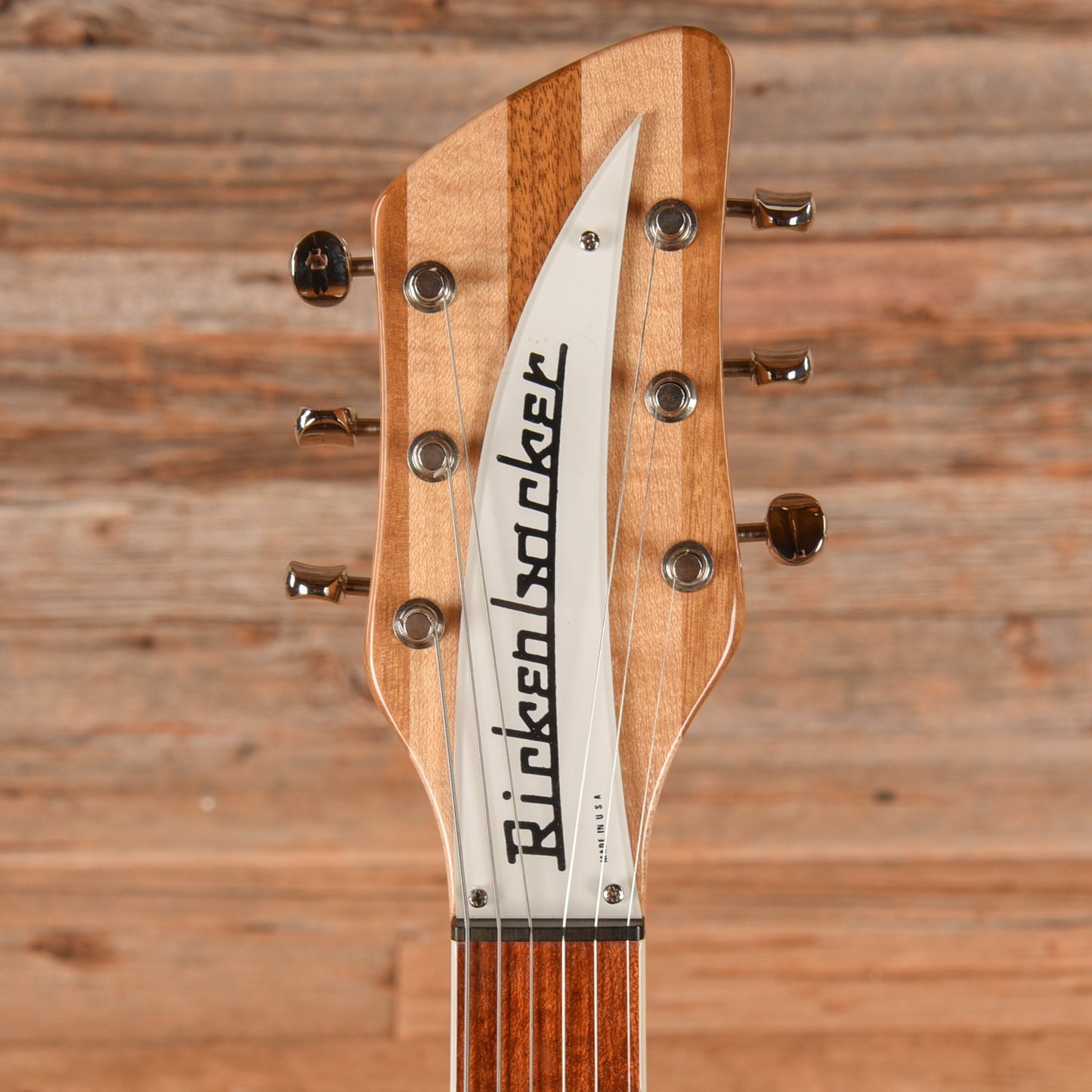 Rickenbacker 381V69 Carved Top Mapleglo 1998