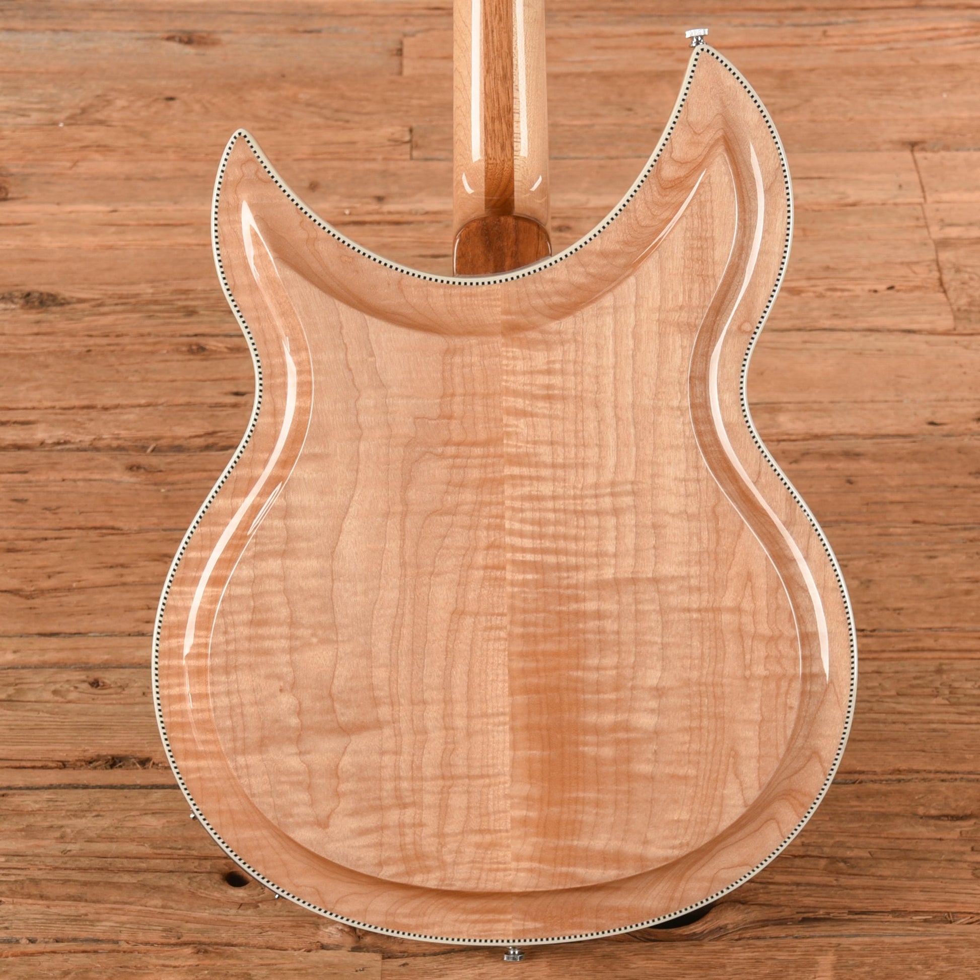Rickenbacker 381V69 Carved Top Mapleglo 1998