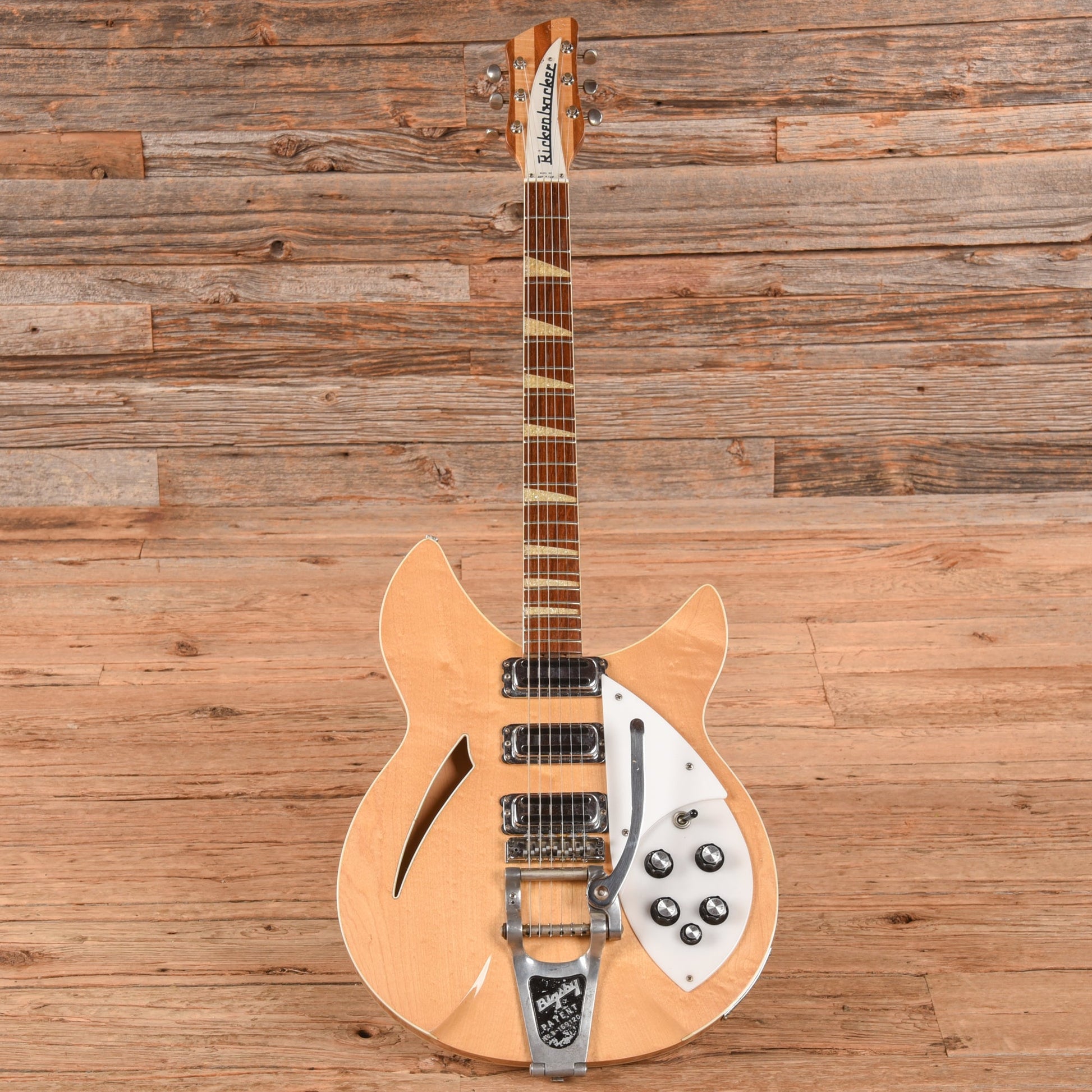 Rickenbacker 370 OS Mapleglo 1968
