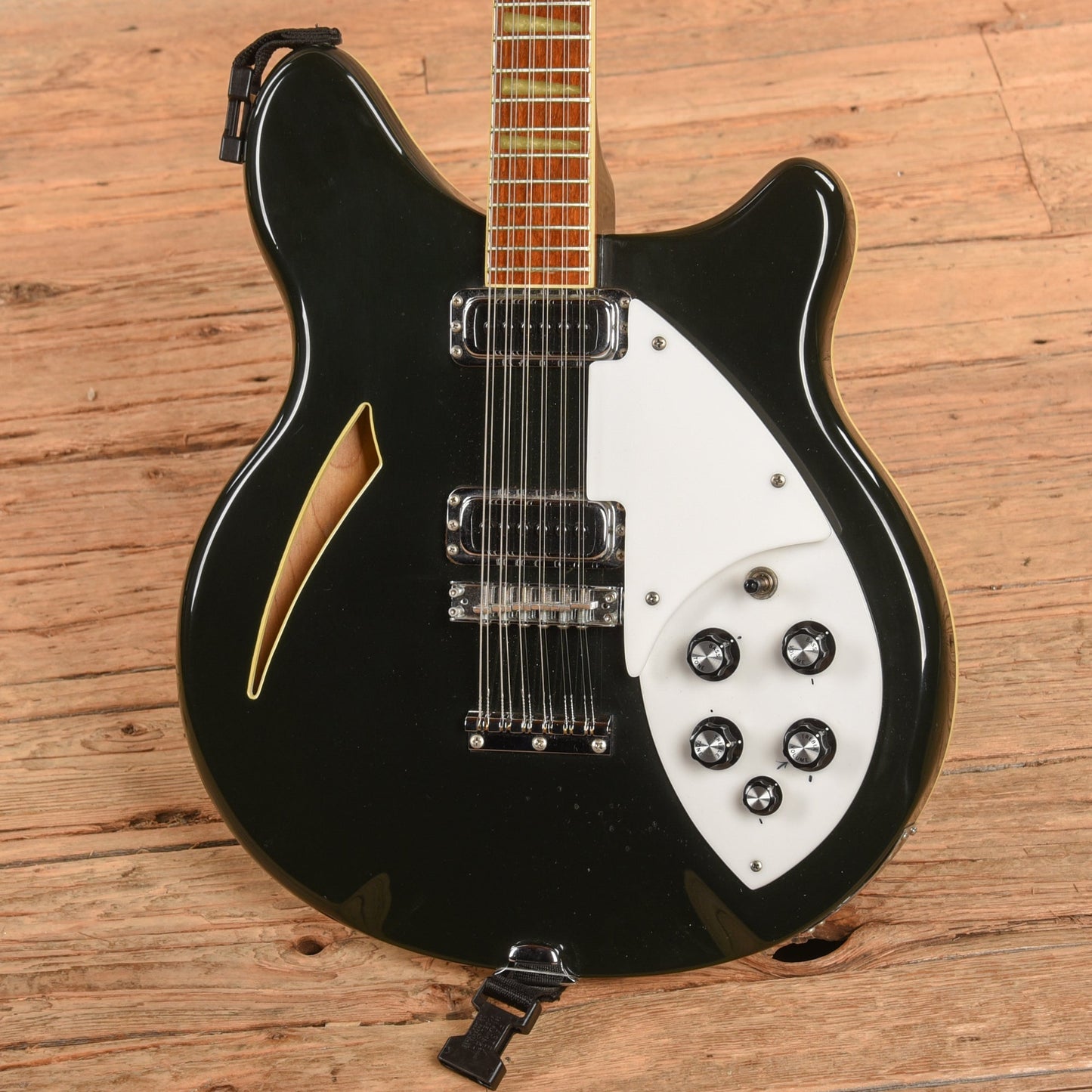 Rickenbacker 360-12 Jetglo 1980 - John Oates